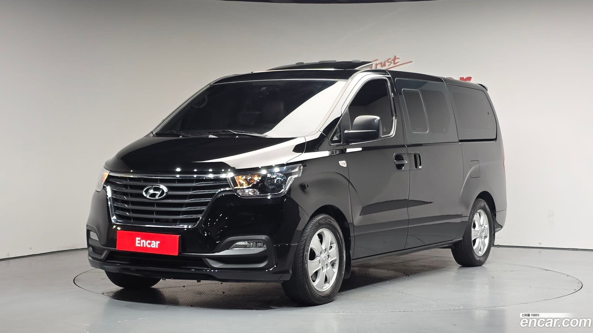 Main__Slider__Photo:Starex Hyundai 2019.1-0