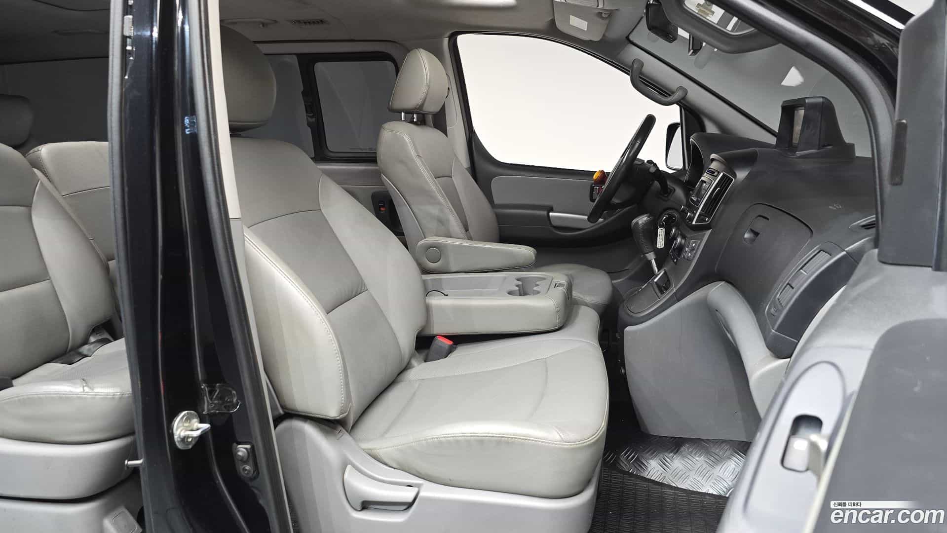 Starex Hyundai 2019.1-OPTION-015