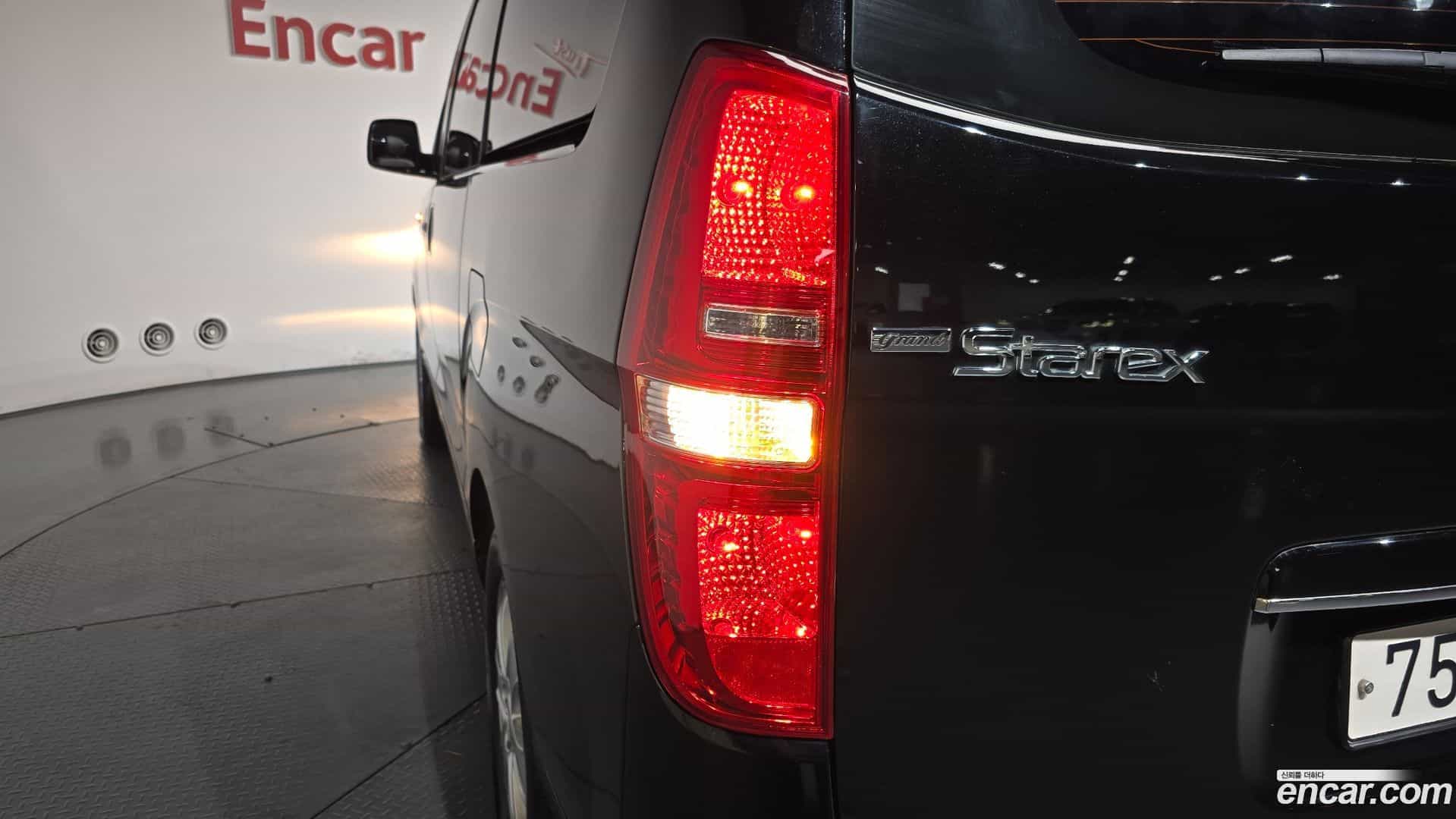 Starex Hyundai 2019.1-OUTER-033