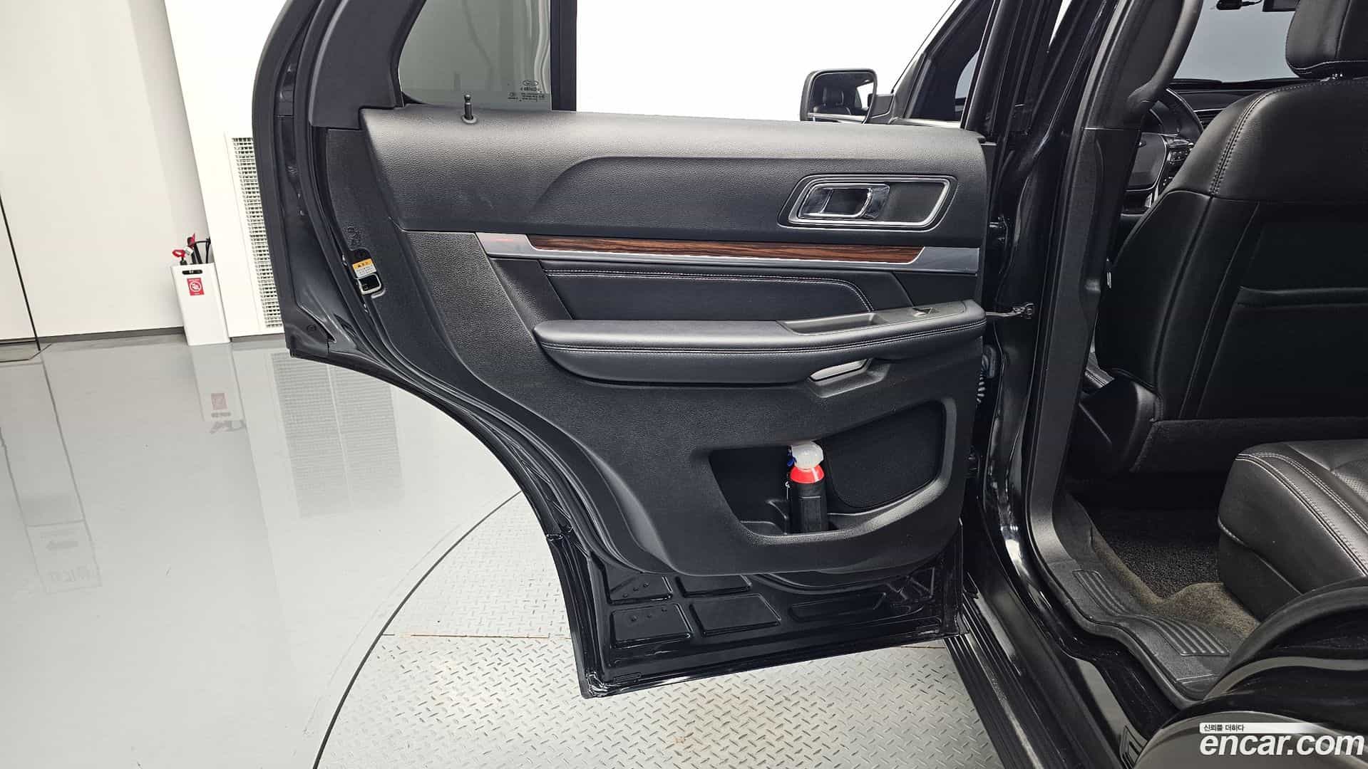 Explorer Ford 2017.11-INNER-035