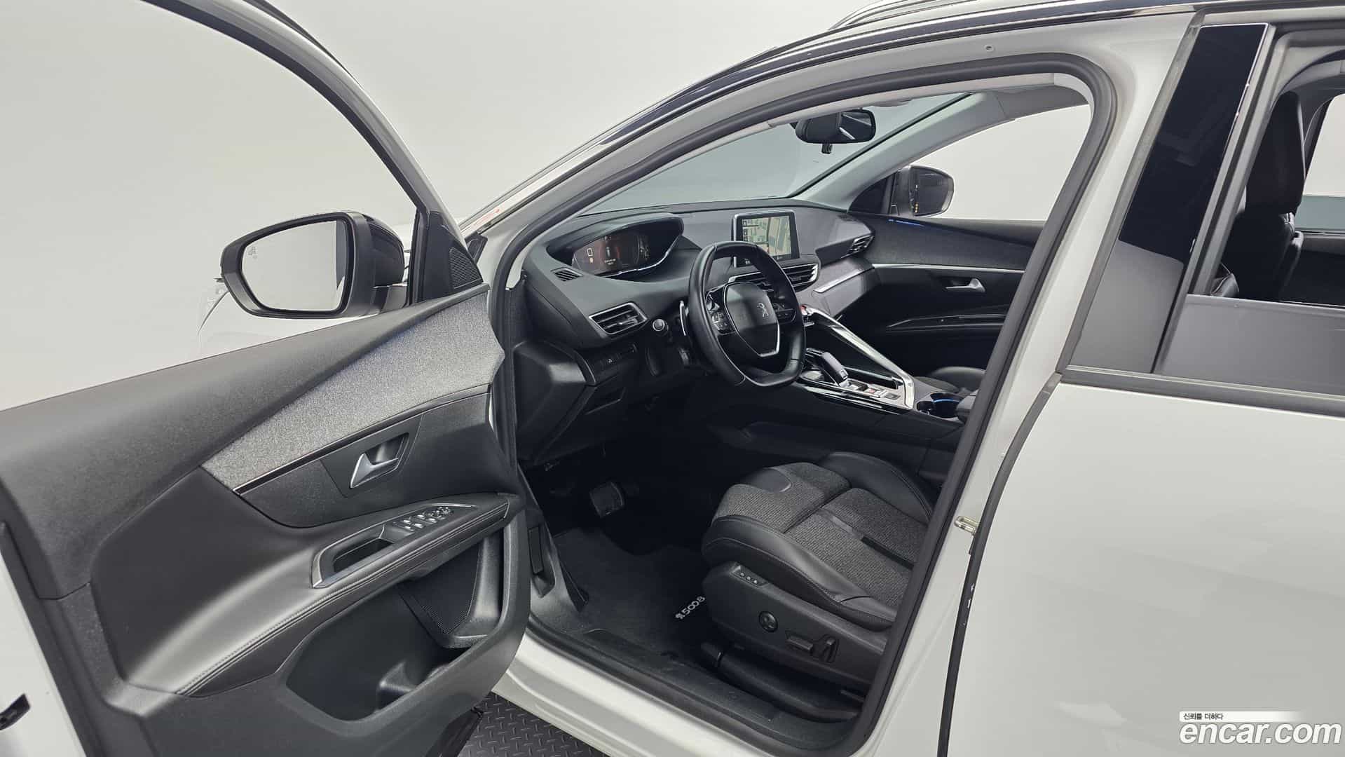 5008 Peugeot 2019.1-INNER-010