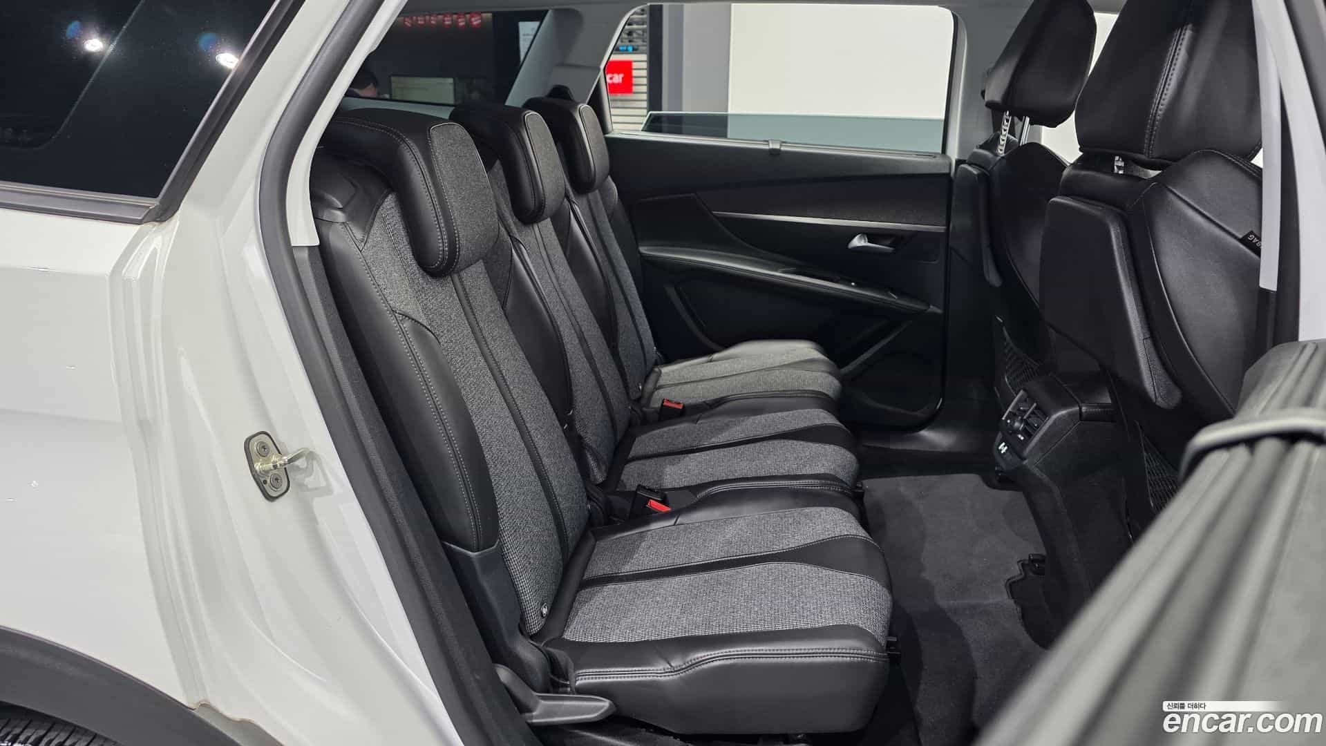 5008 Peugeot 2019.1-OPTION-016