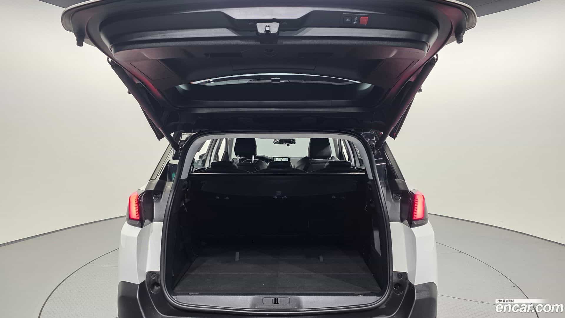 5008 Peugeot 2019.1-OPTION-024