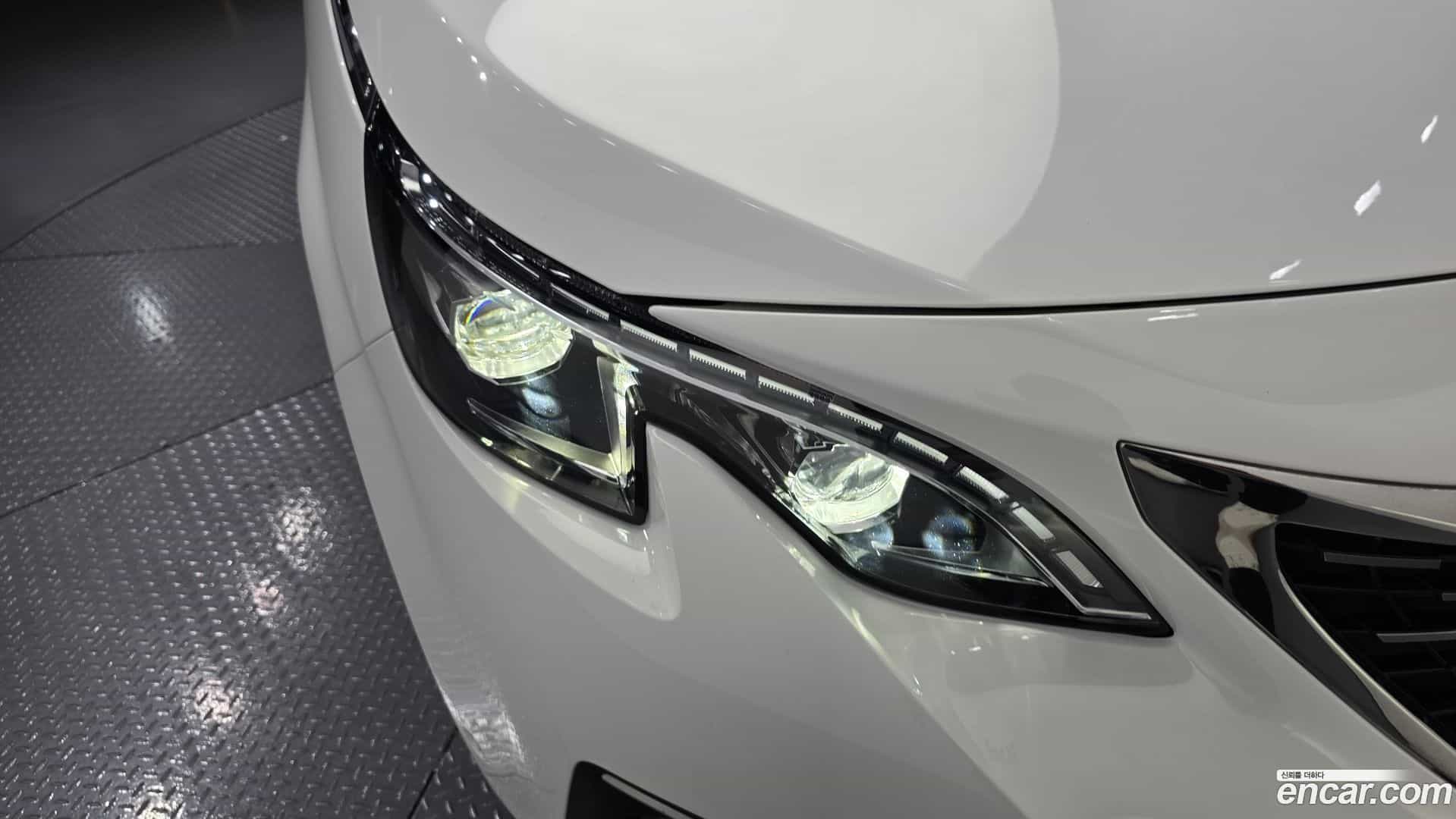 5008 Peugeot 2019.1-OUTER-032