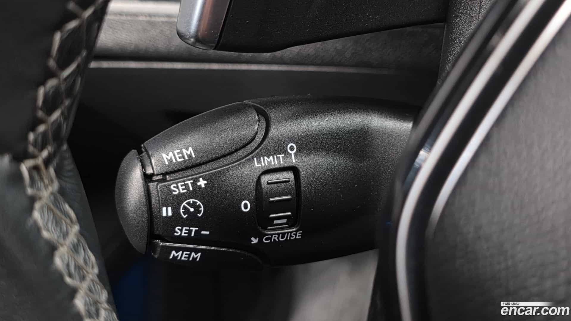 5008 Peugeot 2019.1-OPTION-042