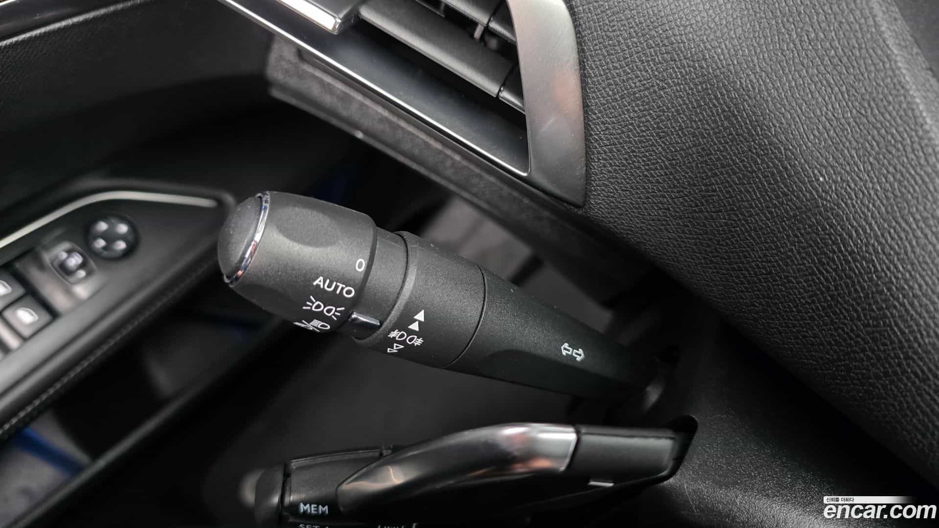 5008 Peugeot 2019.1-OPTION-043