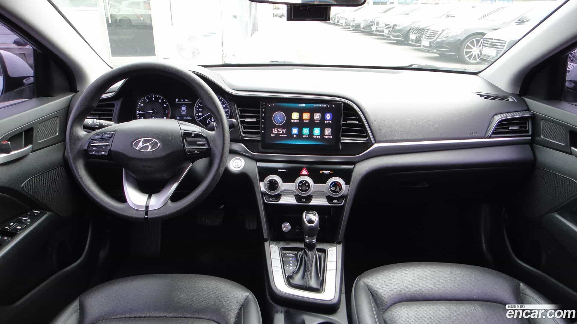 AVANTE Hyundai 2018.11-INNER-010