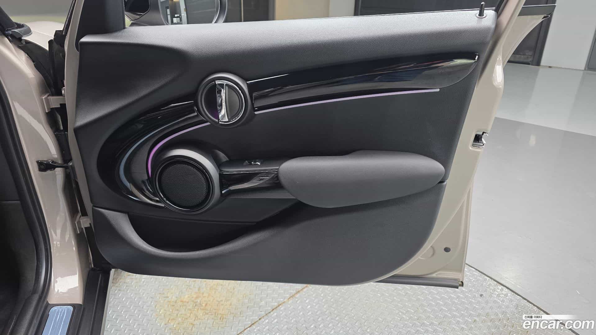 Cooper Mini 2022.0-INNER-035