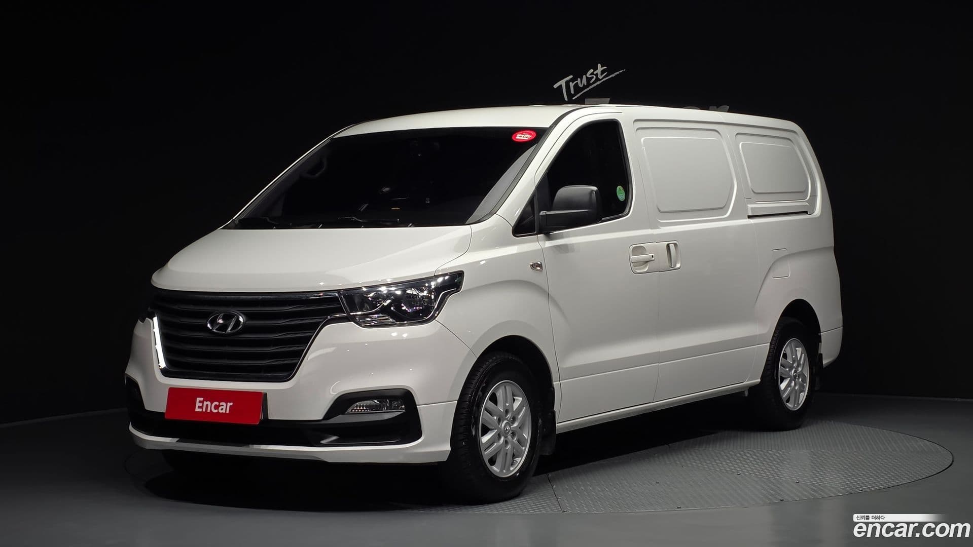 Main__Slider__Photo:Starex Hyundai 2018.8-0