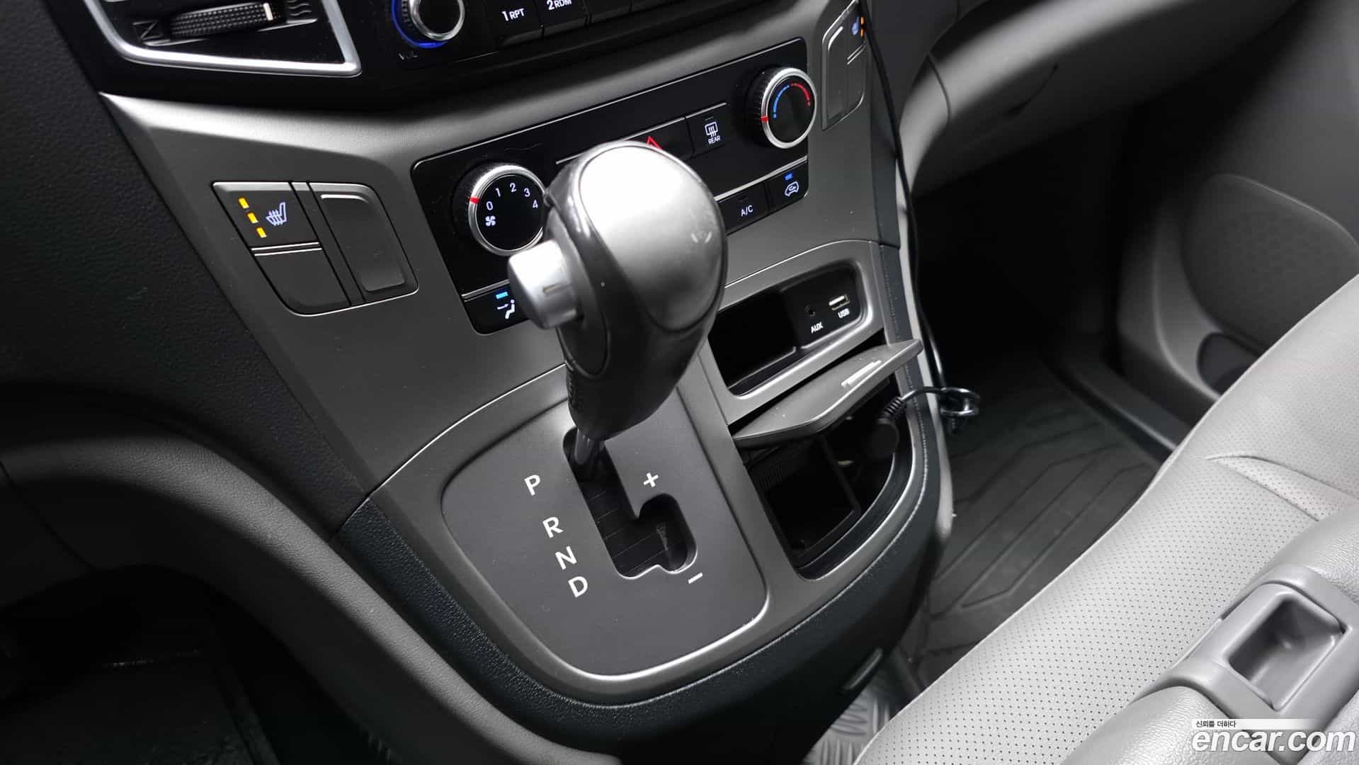 Starex Hyundai 2018.8-INNER-009