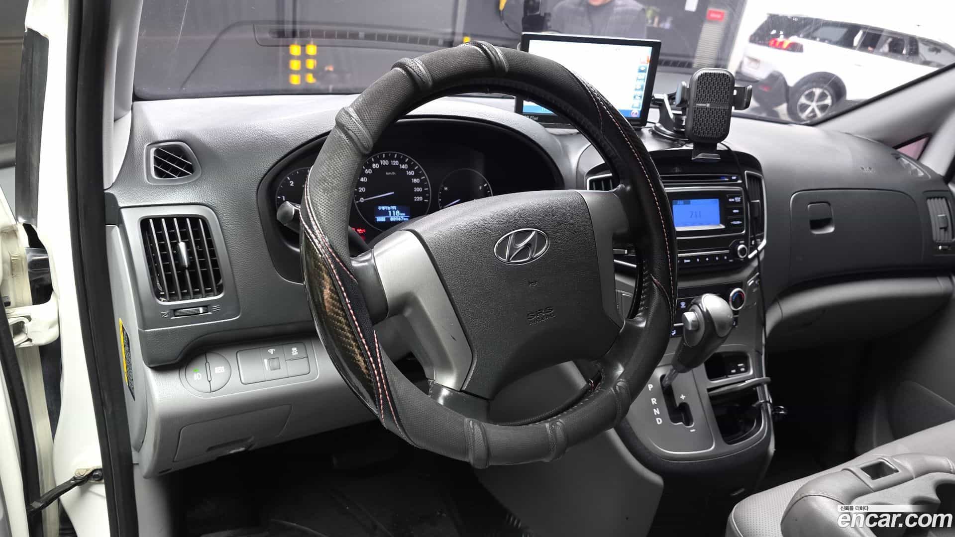Starex Hyundai 2018.8-OPTION-017