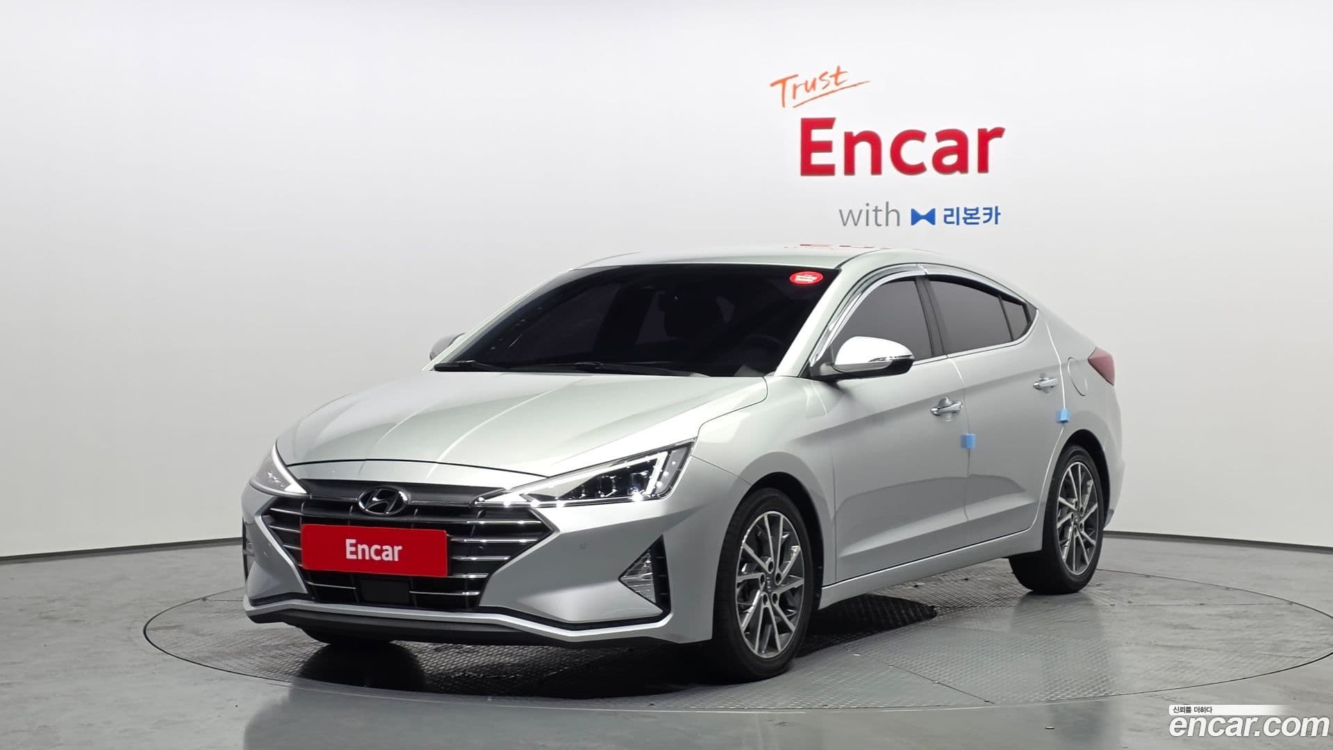 Main__Slider__Photo:AVANTE Hyundai 2019.2-0