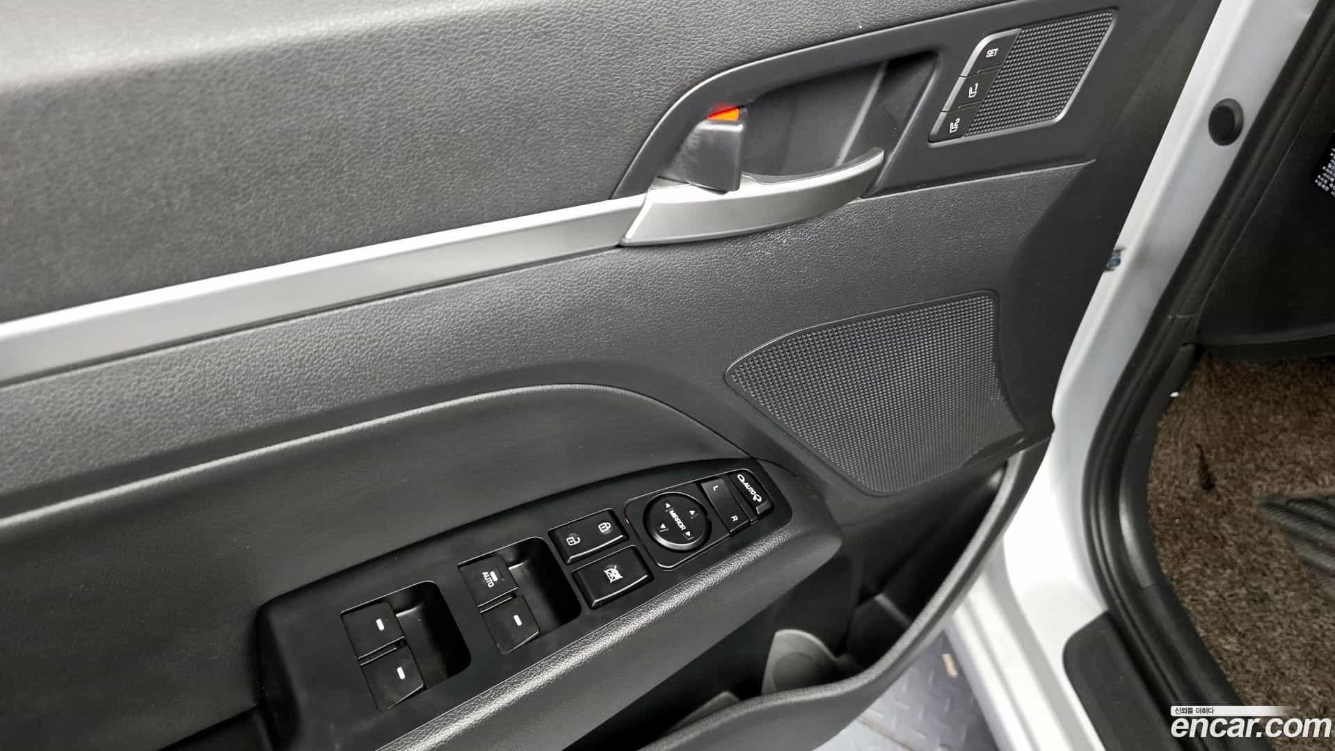 AVANTE Hyundai 2019.2-OPTION-023