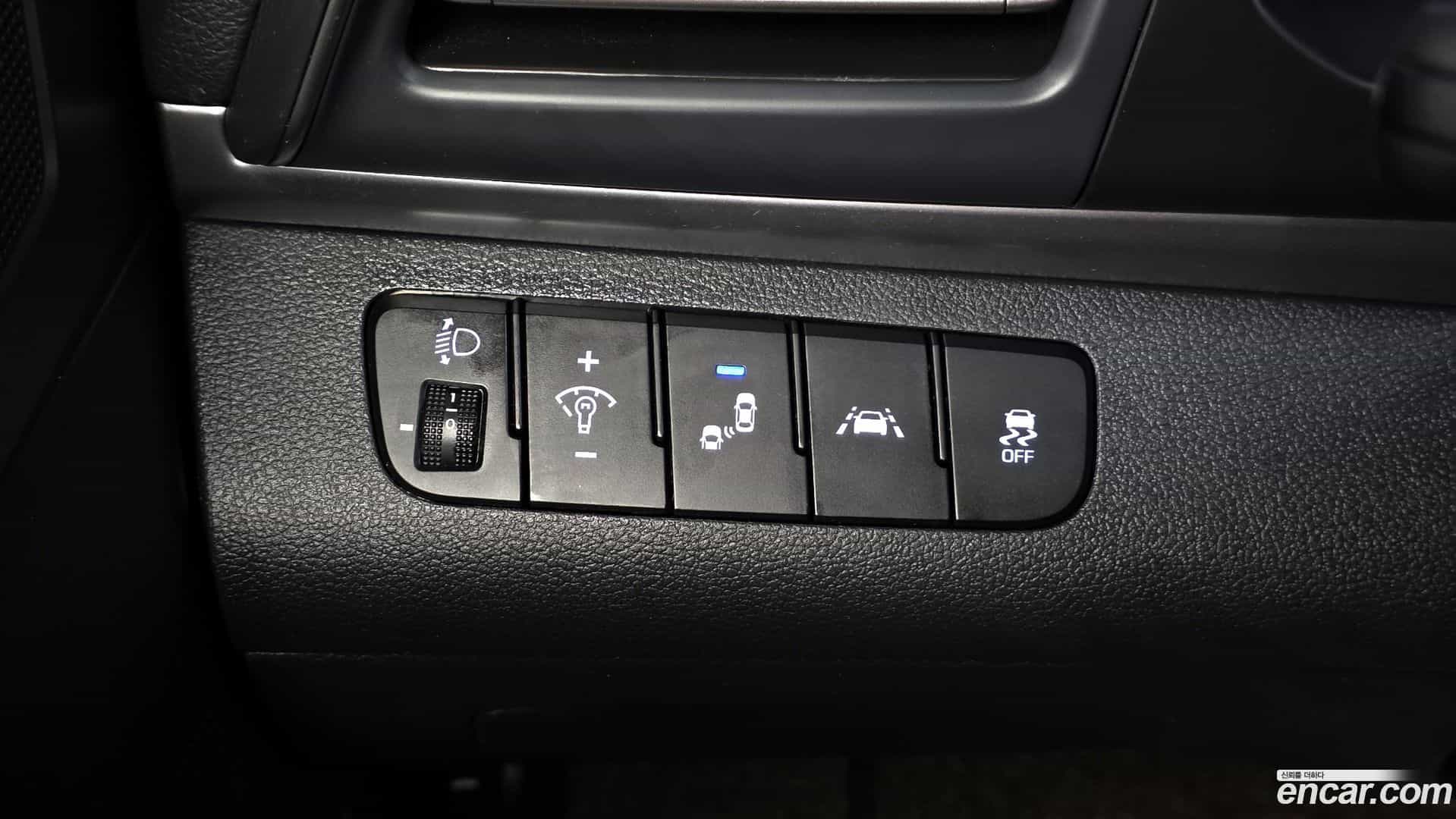 AVANTE Hyundai 2019.2-OPTION-024