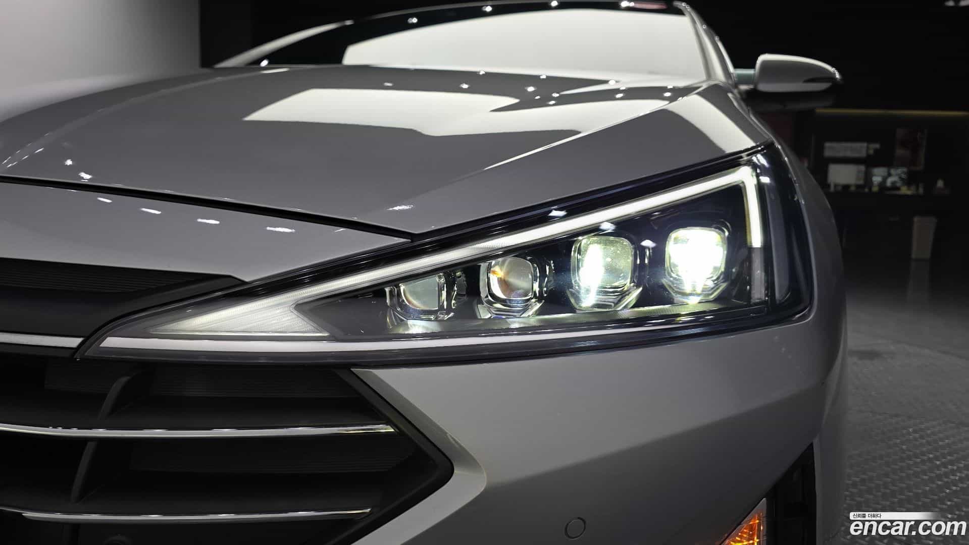 AVANTE Hyundai 2019.2-OUTER-032