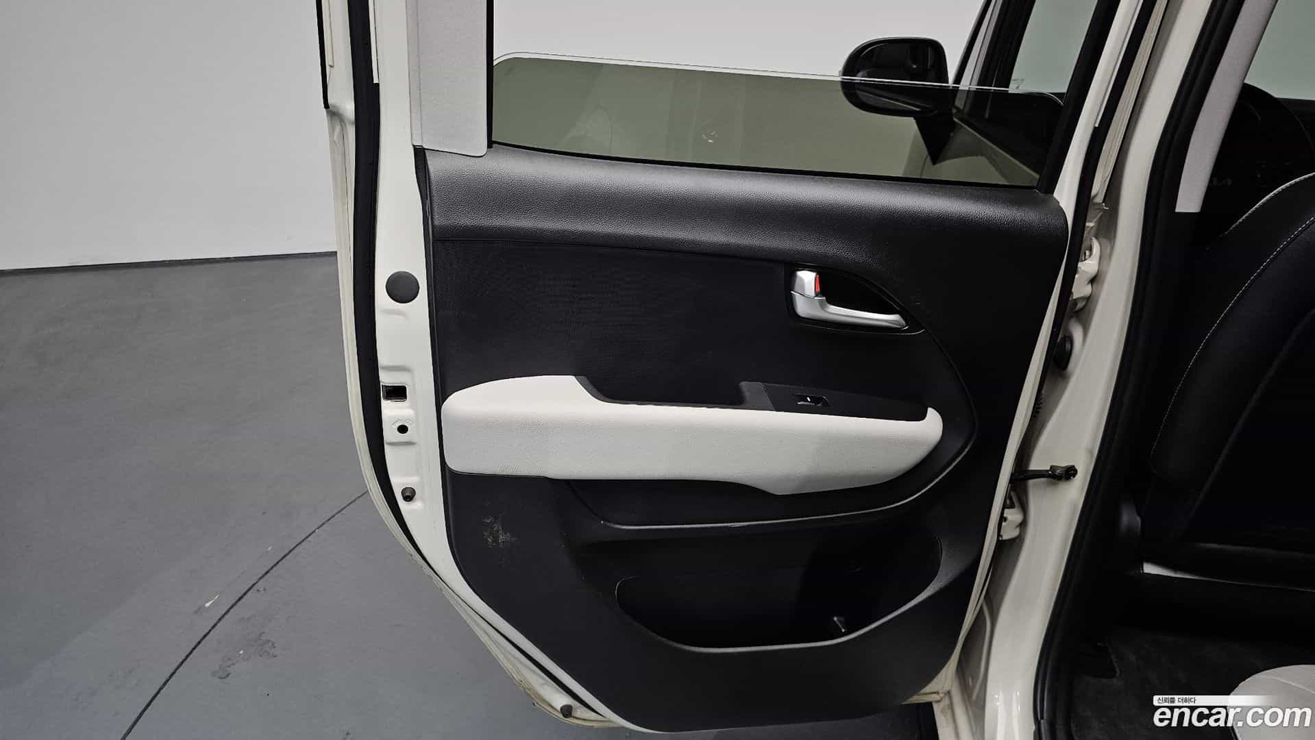 RAY Kia 2023.9-INNER-035
