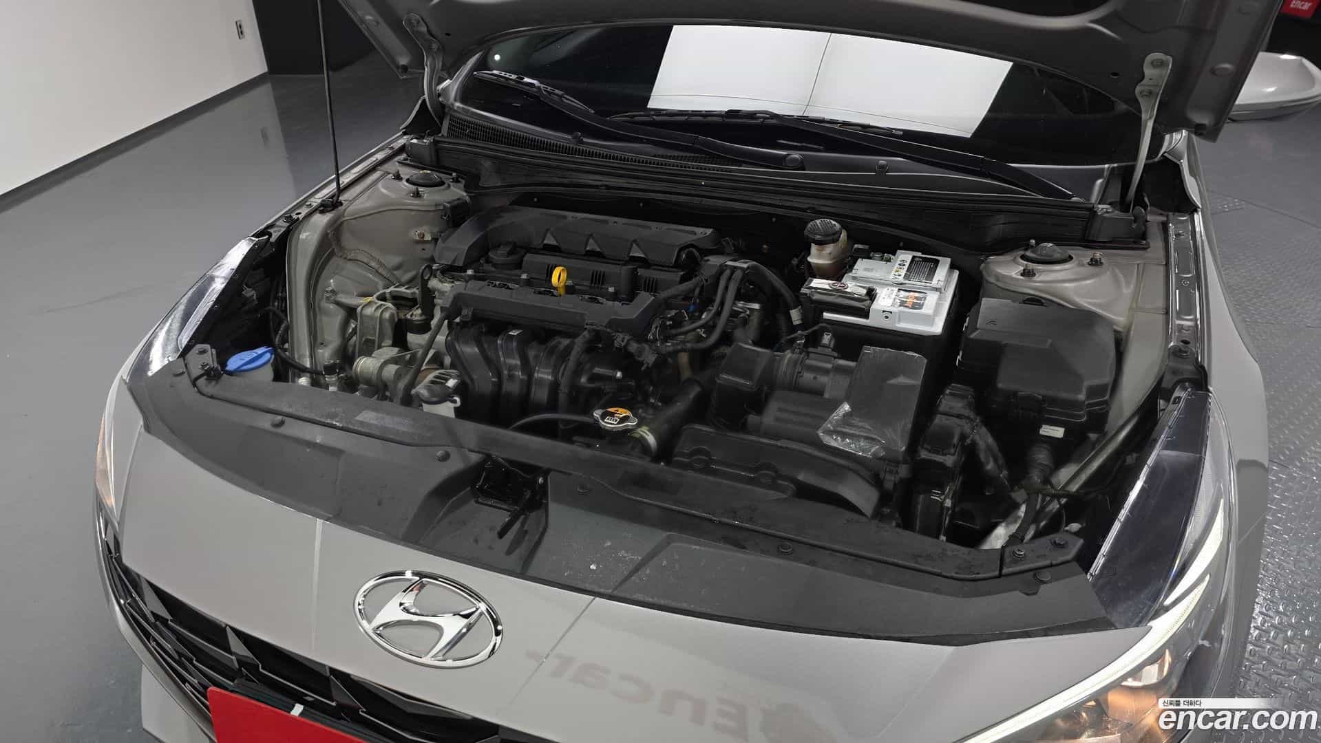 AVANTE Hyundai 2020.5-OUTER-006