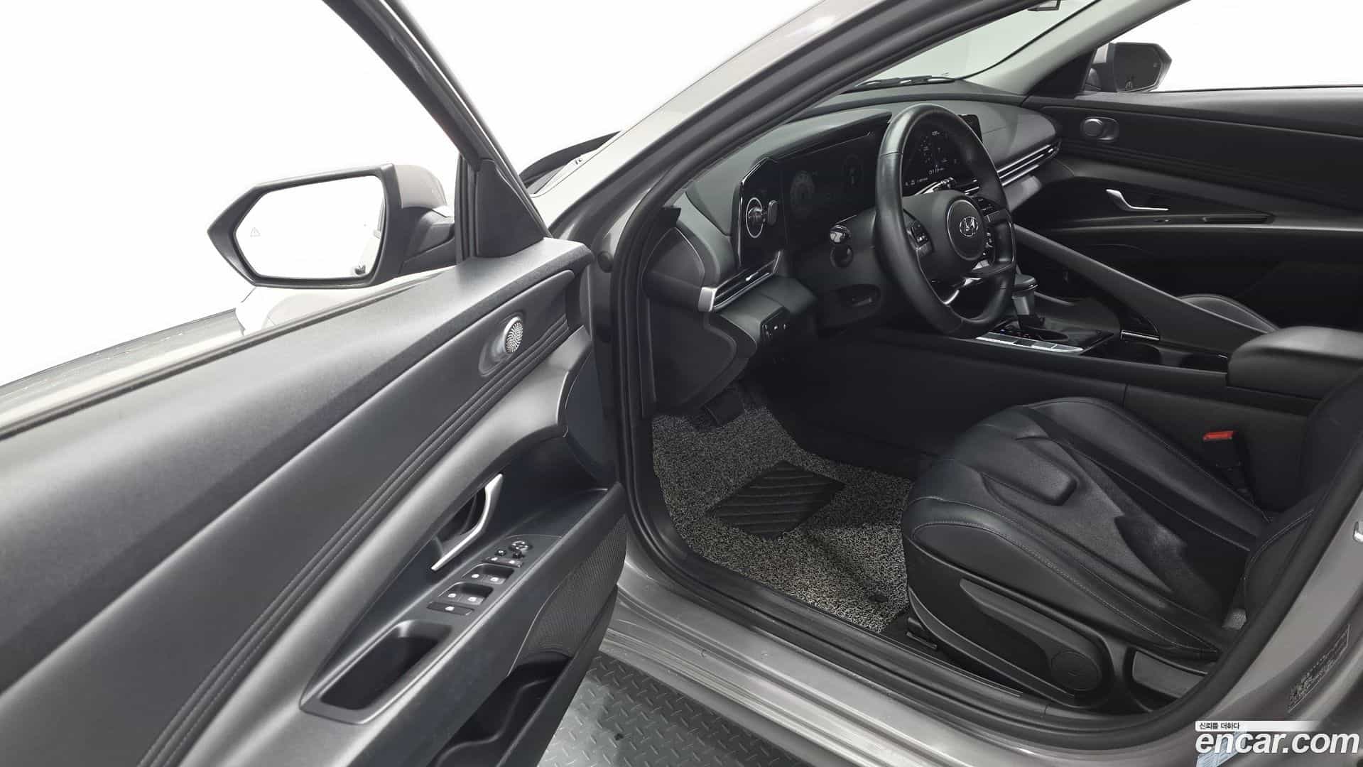 AVANTE Hyundai 2020.5-INNER-010