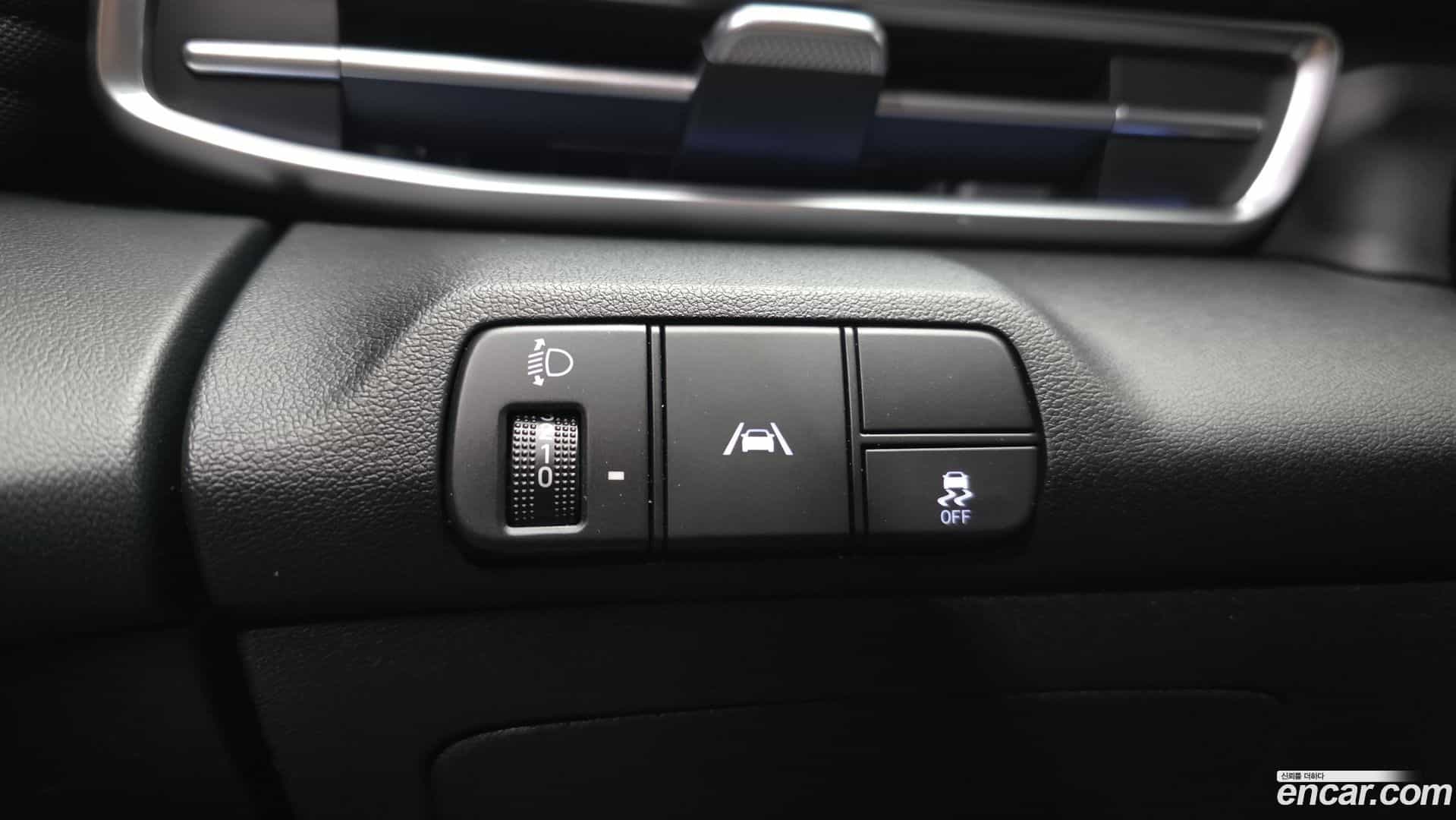 AVANTE Hyundai 2020.5-OPTION-019