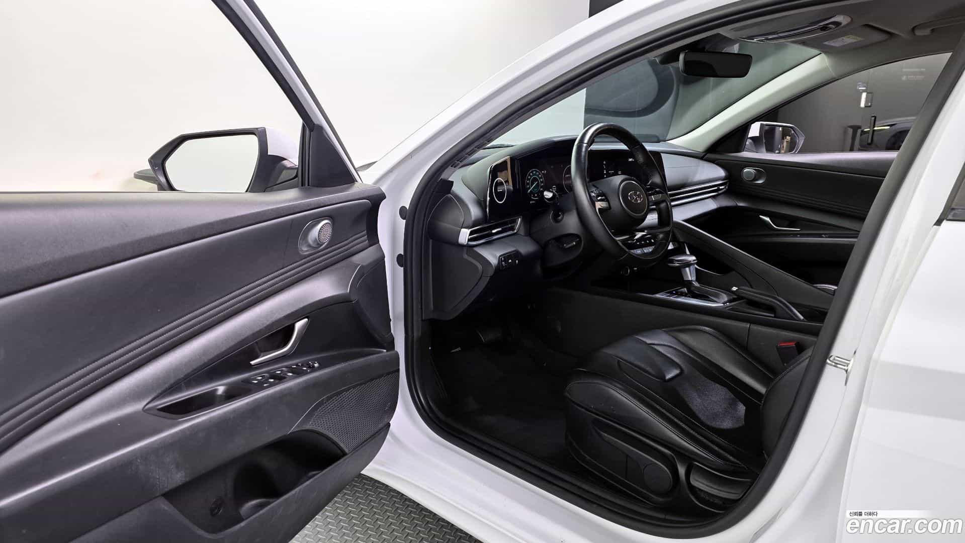 AVANTE Hyundai 2021.6-INNER-010