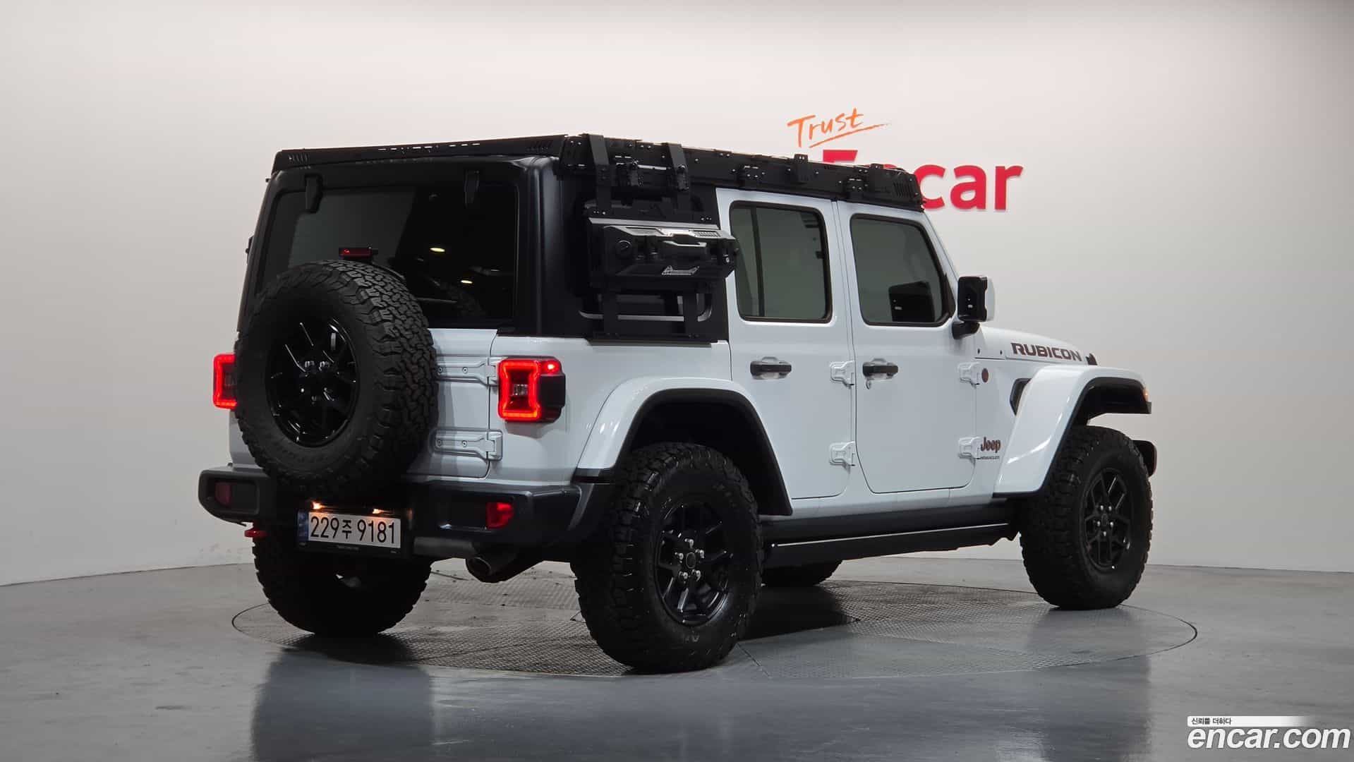 Wrangler Jeep 2025.0-OUTER-002