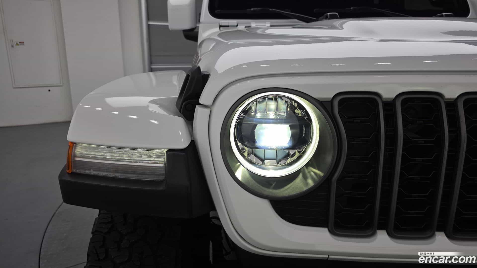 Wrangler Jeep 2025.0-OUTER-032