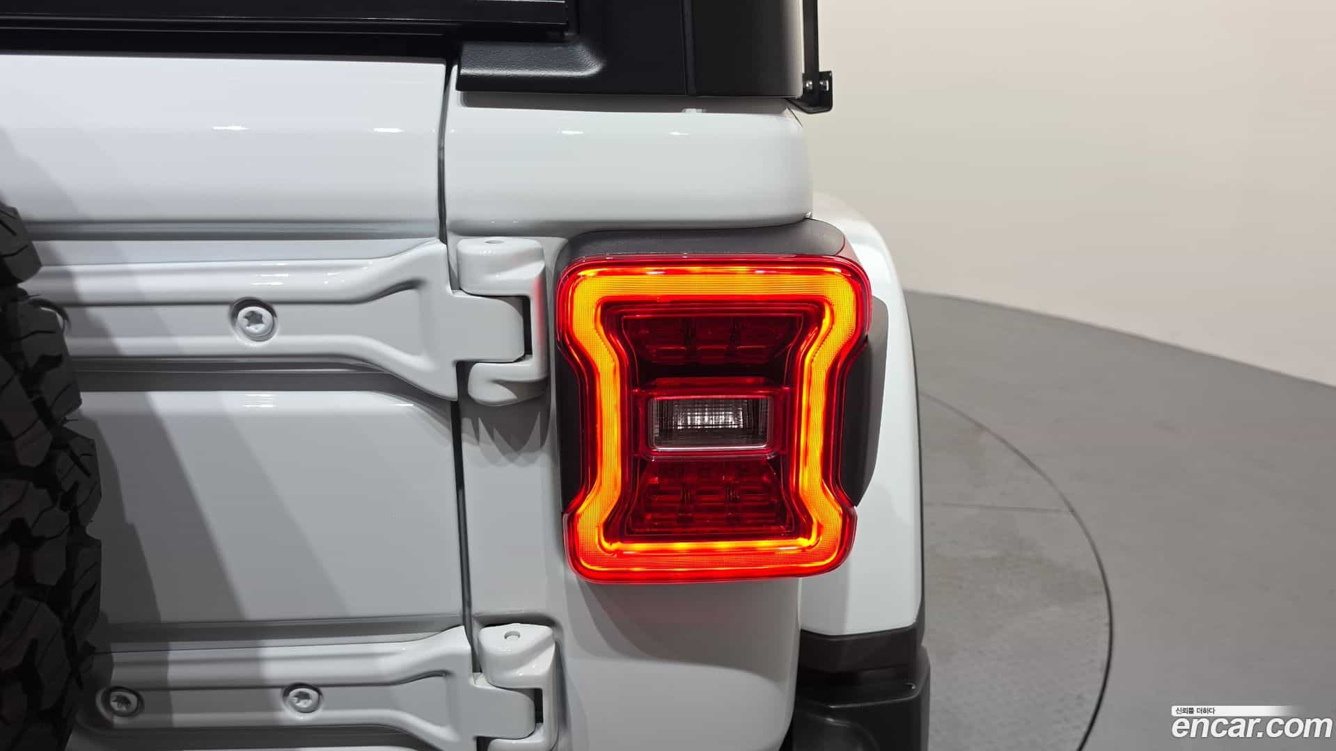 Wrangler Jeep 2025.0-OUTER-033