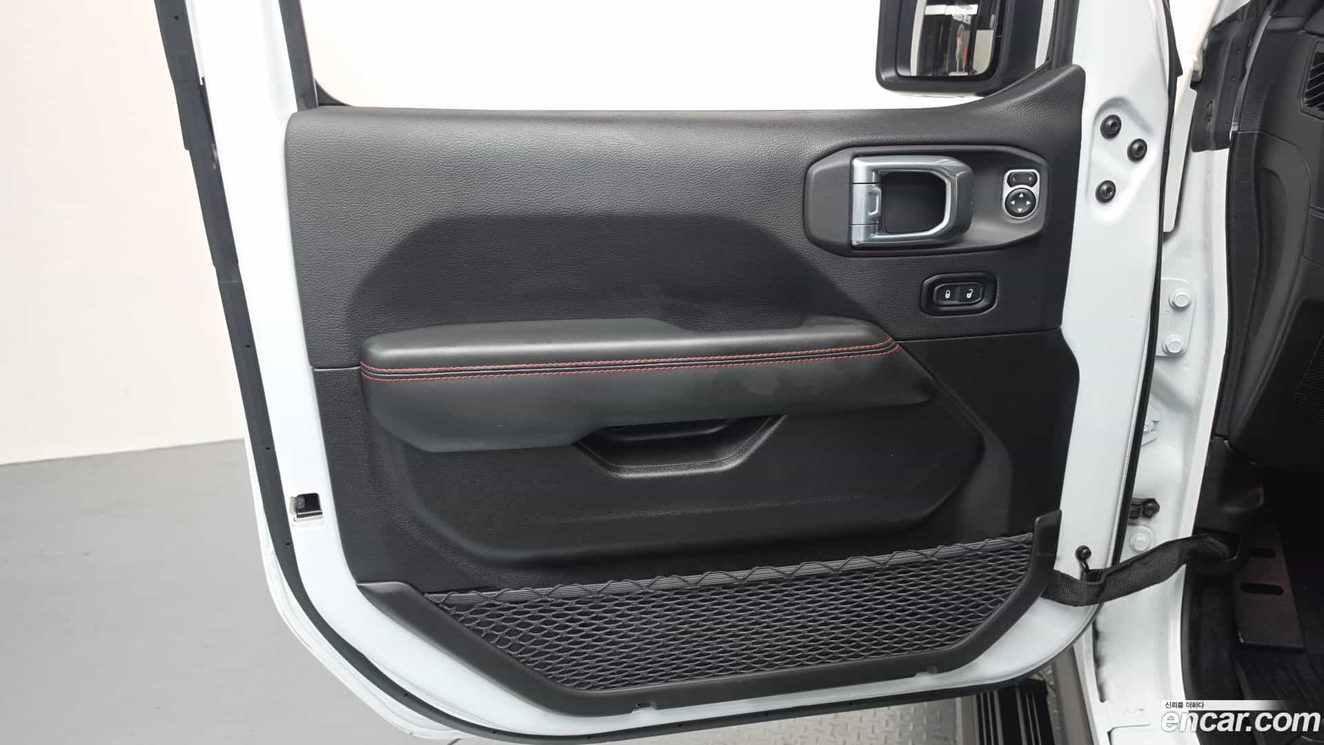 Wrangler Jeep 2025.0-INNER-034
