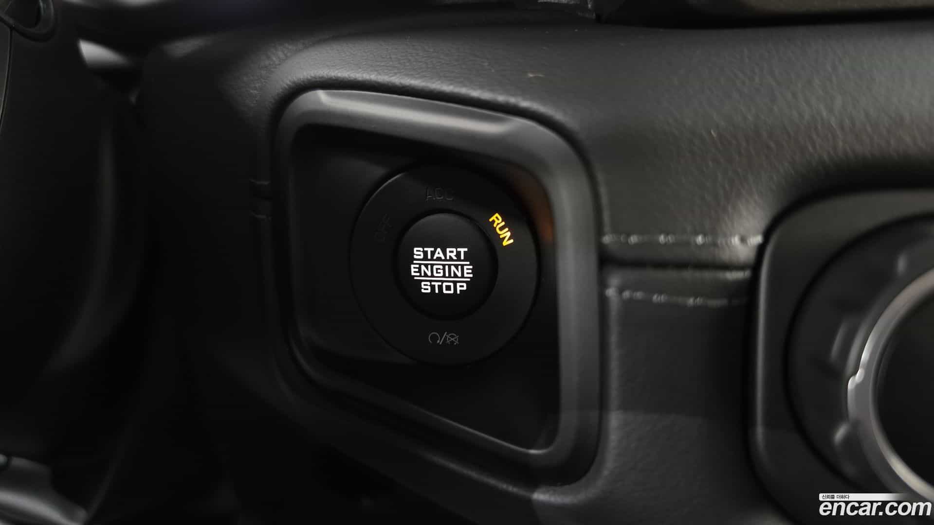 Wrangler Jeep 2025.0-OPTION-041