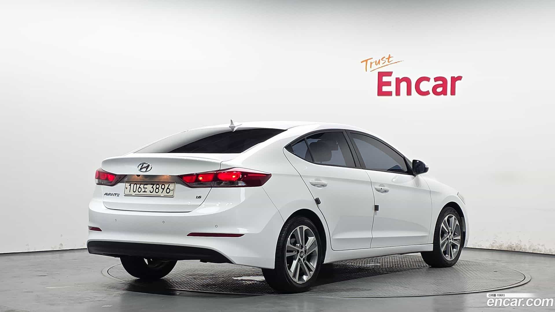 AVANTE Hyundai 2018.4-OUTER-002