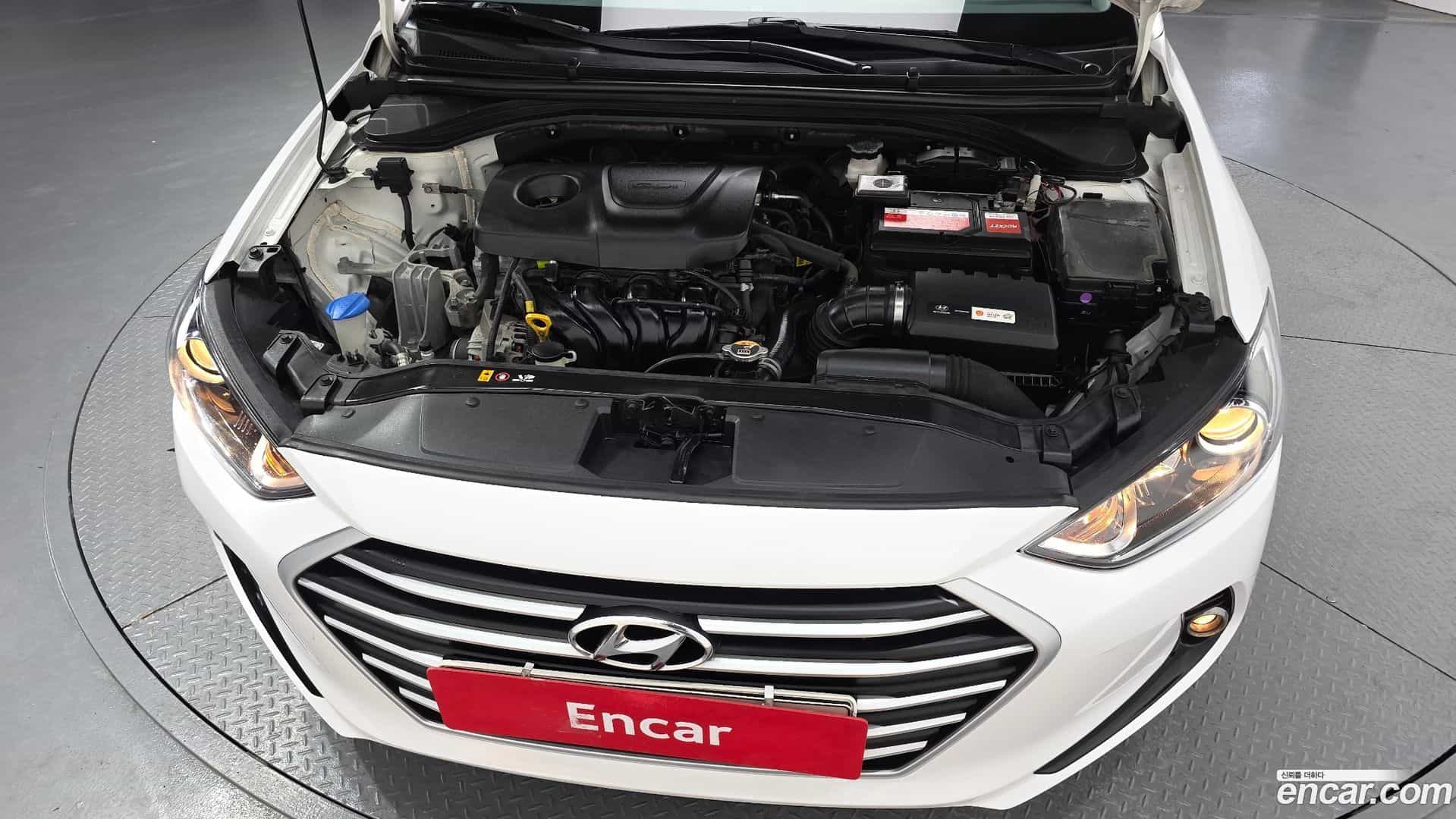 AVANTE Hyundai 2018.4-OUTER-006