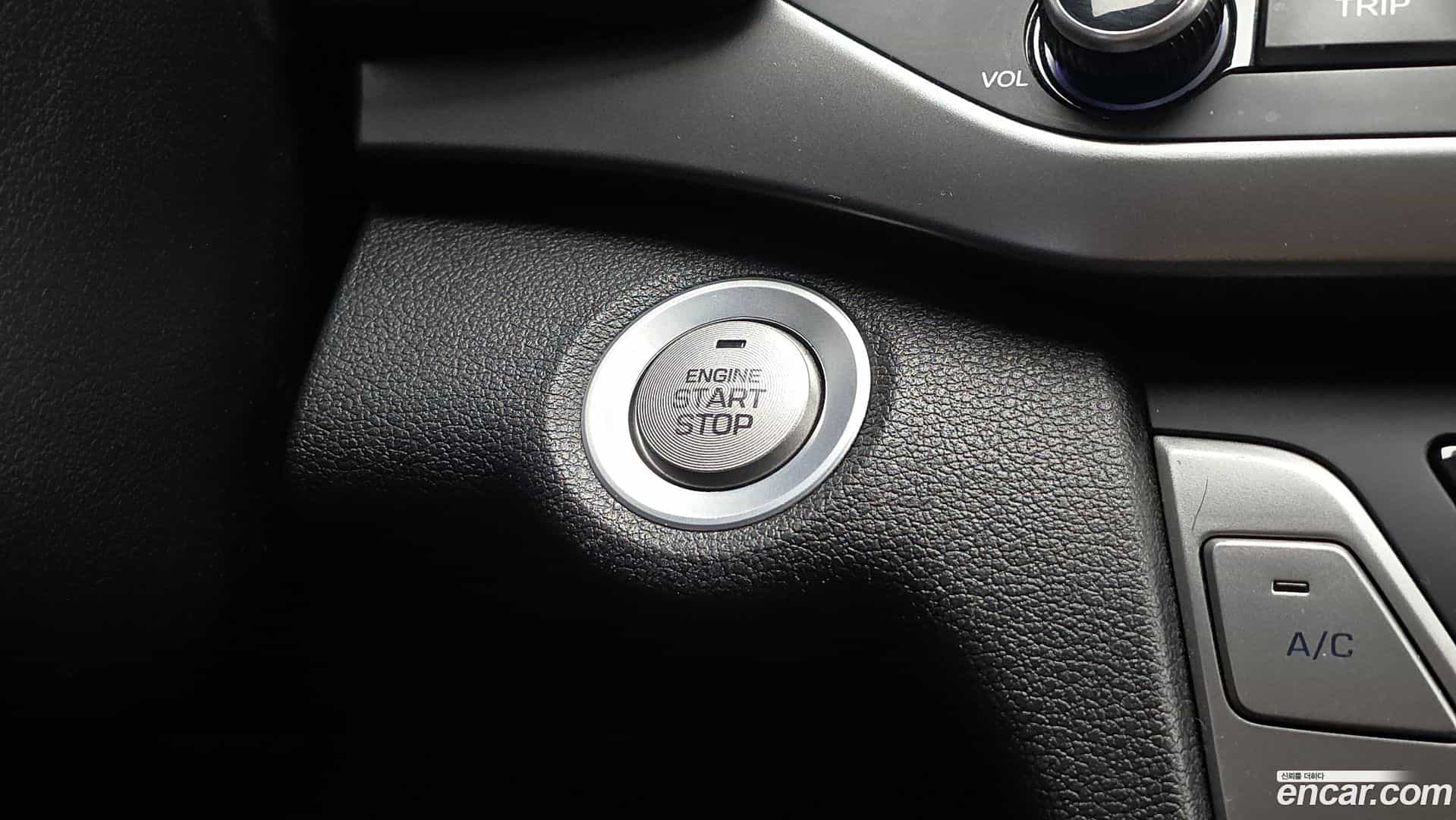 AVANTE Hyundai 2018.4-OPTION-022
