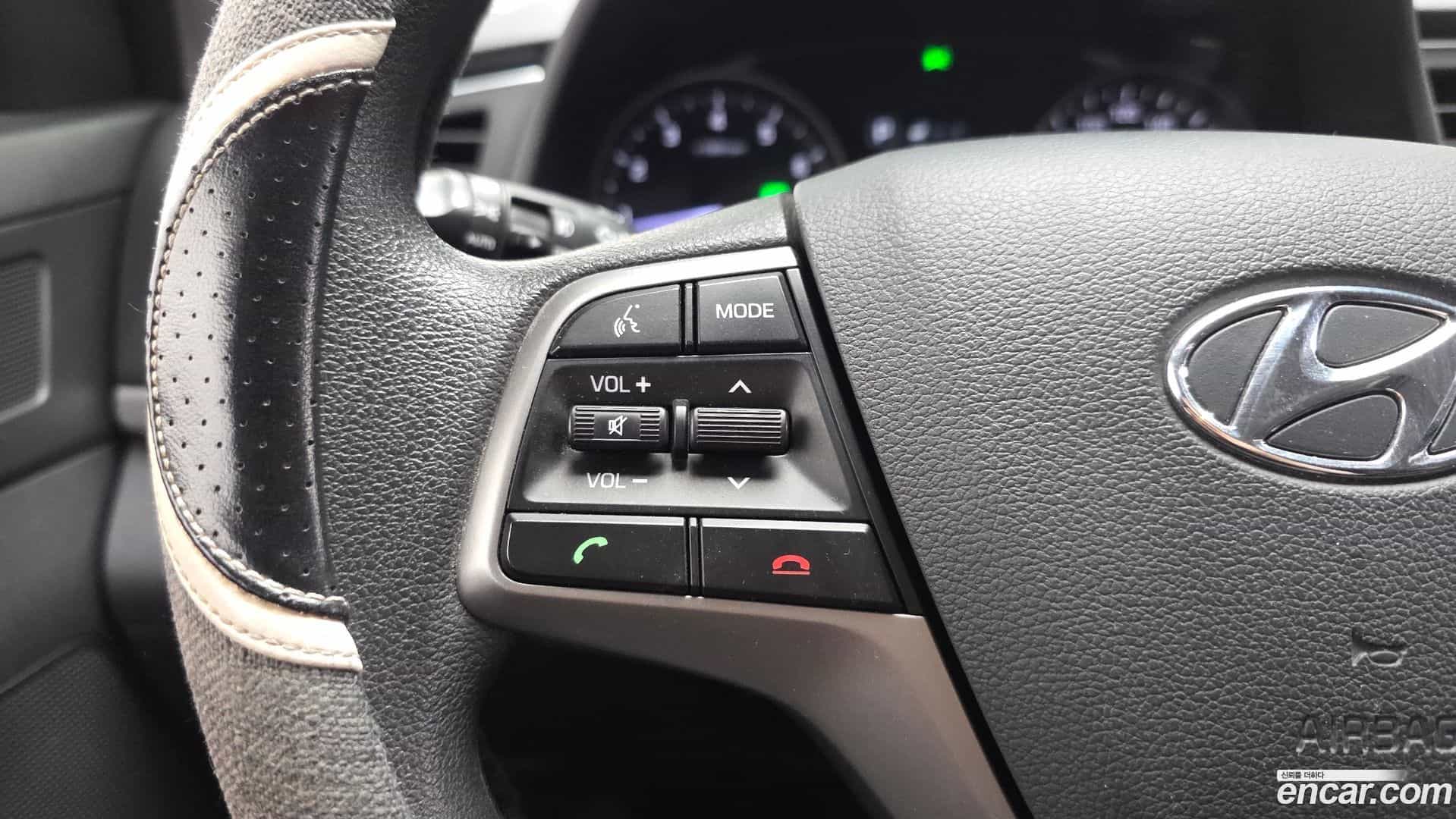 AVANTE Hyundai 2018.4-OPTION-023