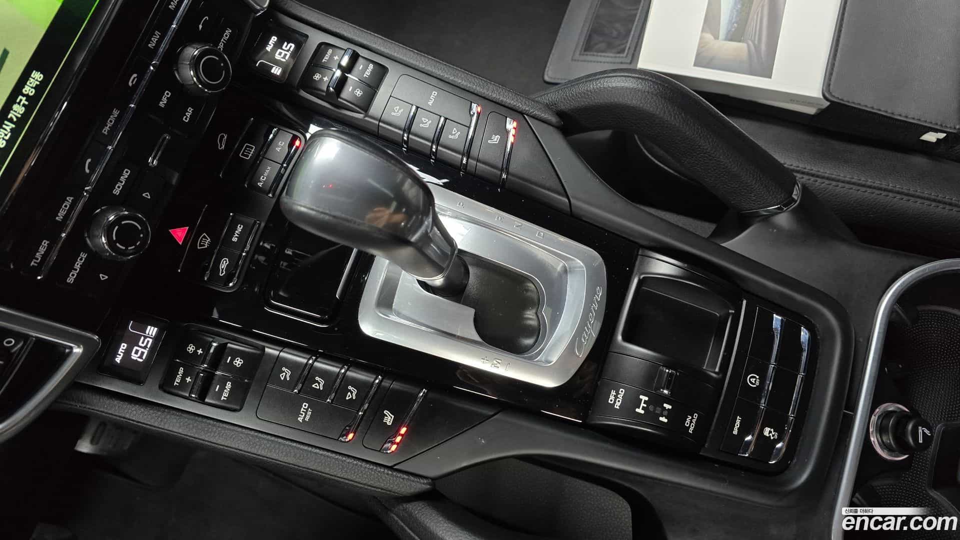 Cayenne Porsche 2015.6-INNER-009
