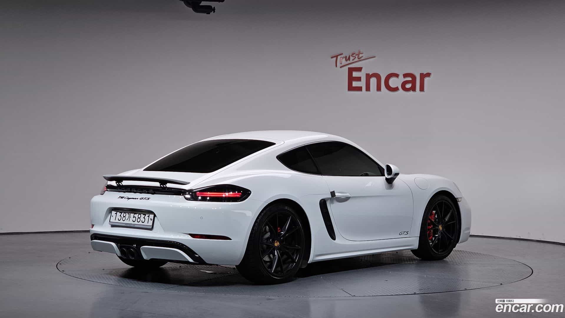 718 Porsche 2019.8-OUTER-002