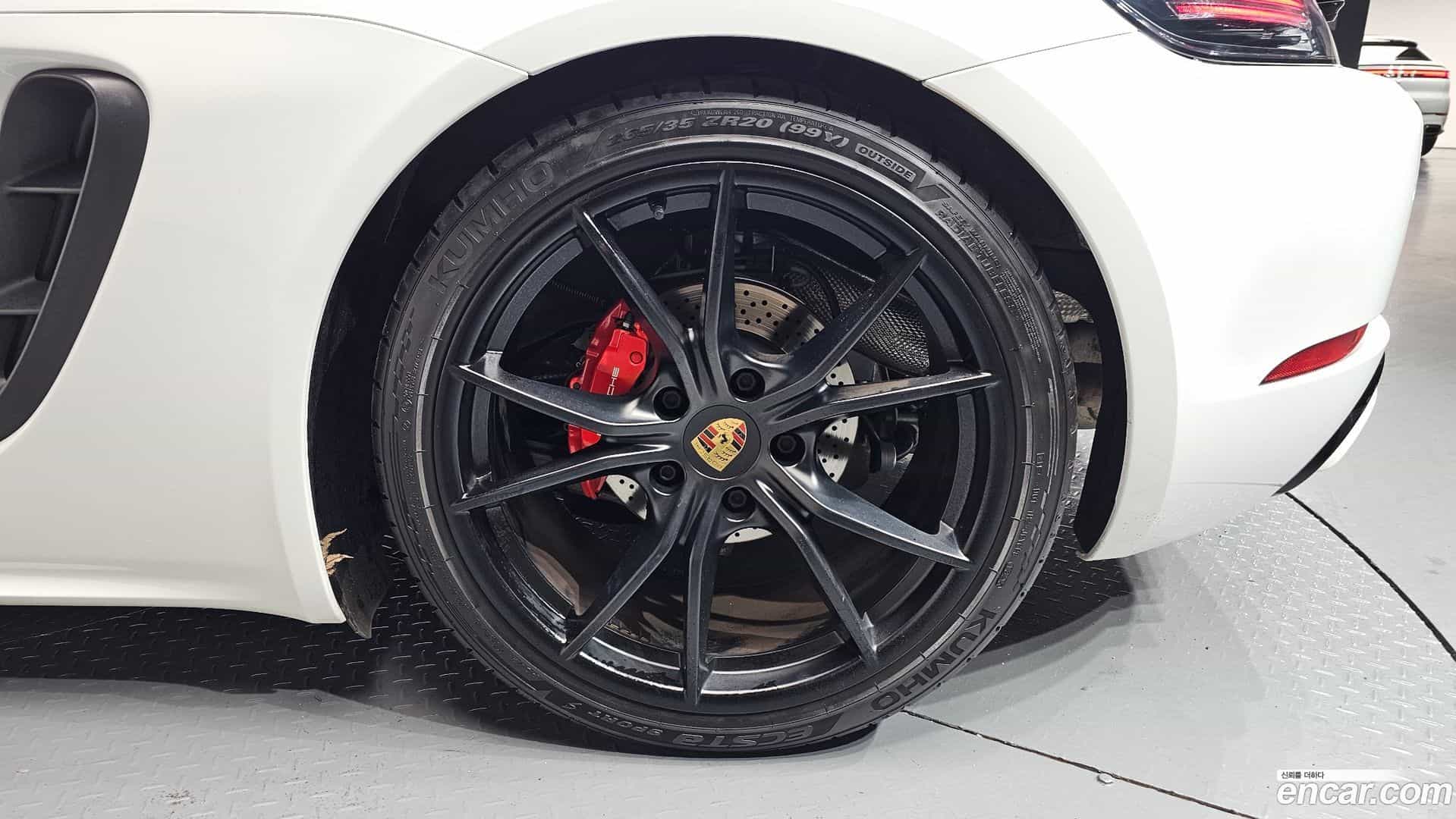718 Porsche 2019.8-OUTER-031