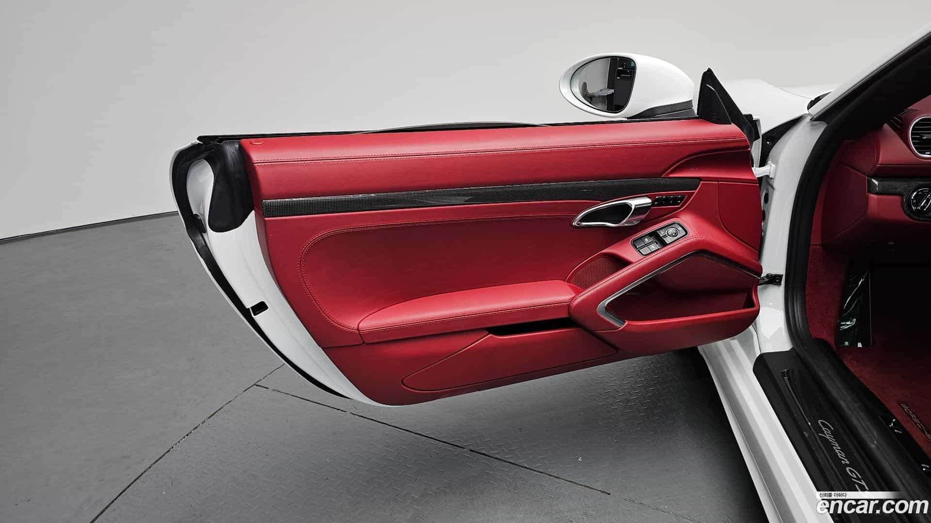 718 Porsche 2019.8-INNER-035