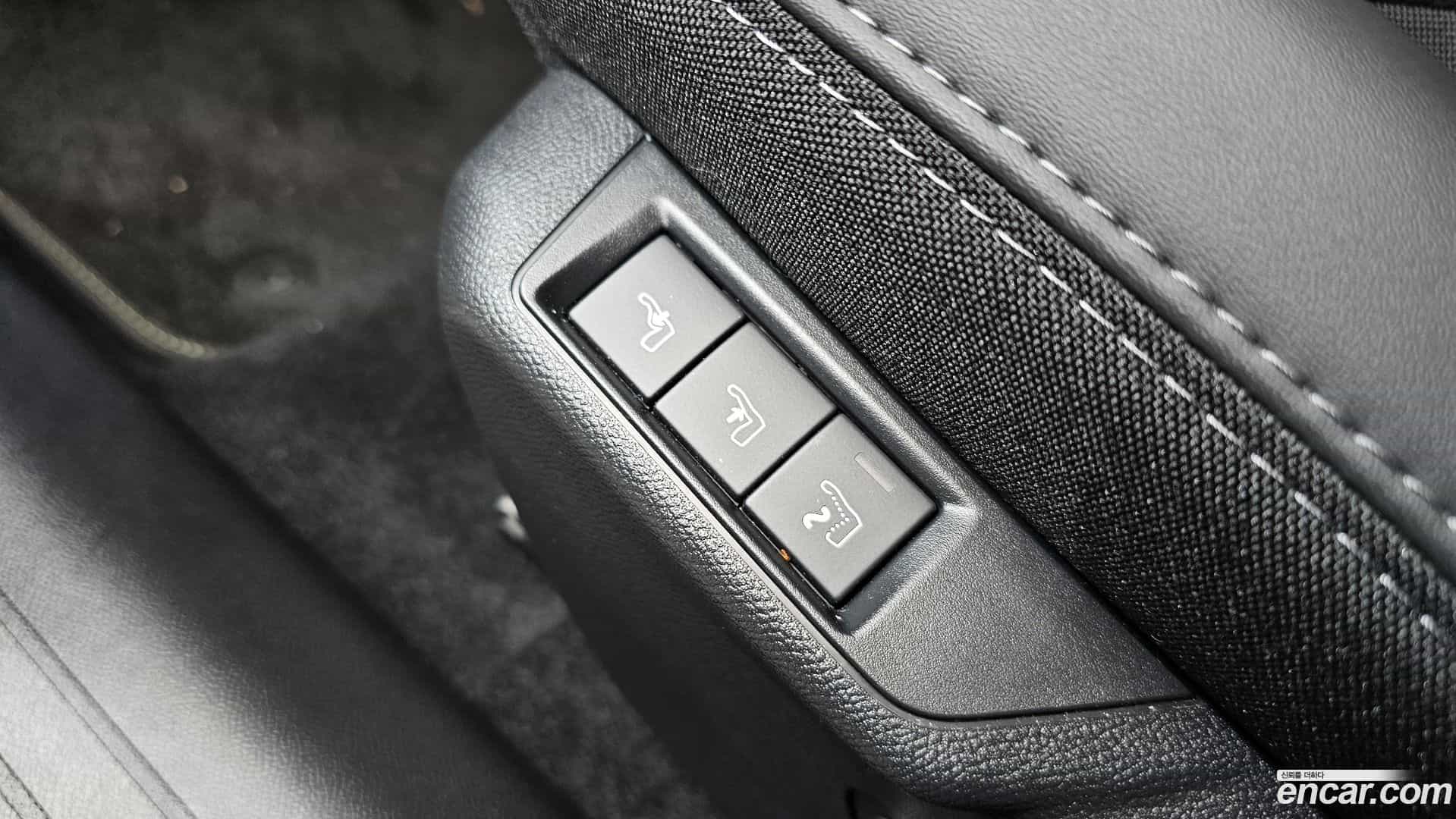 208 Peugeot 2023.11-OPTION-041
