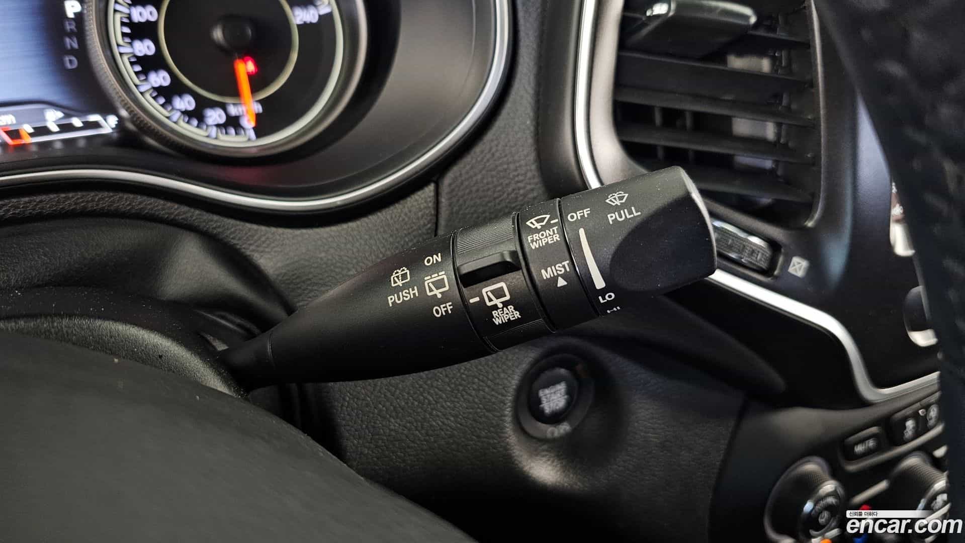 Cherokee Jeep 2019.11-OPTION-023