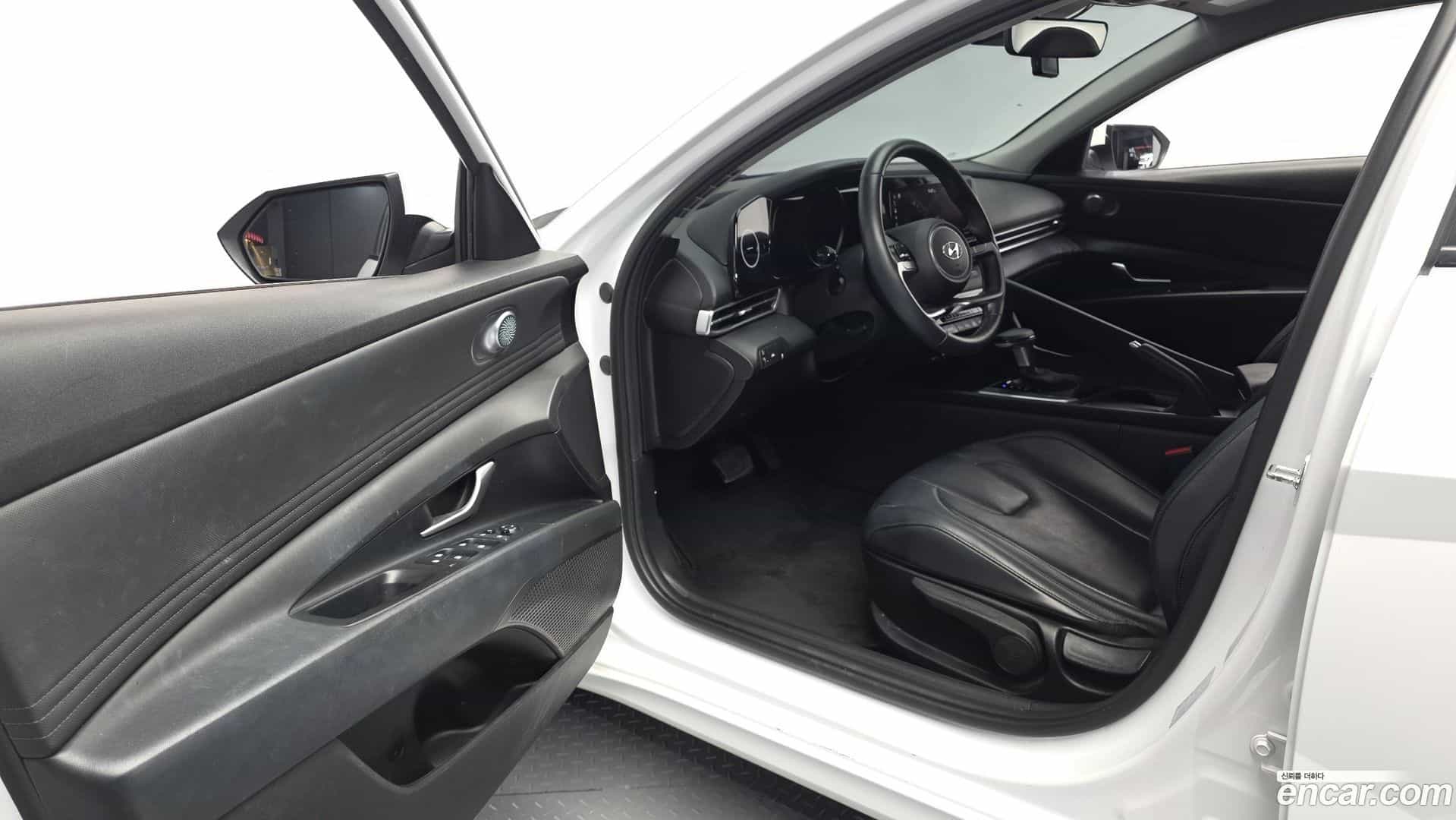 AVANTE Hyundai 2020.10-INNER-010