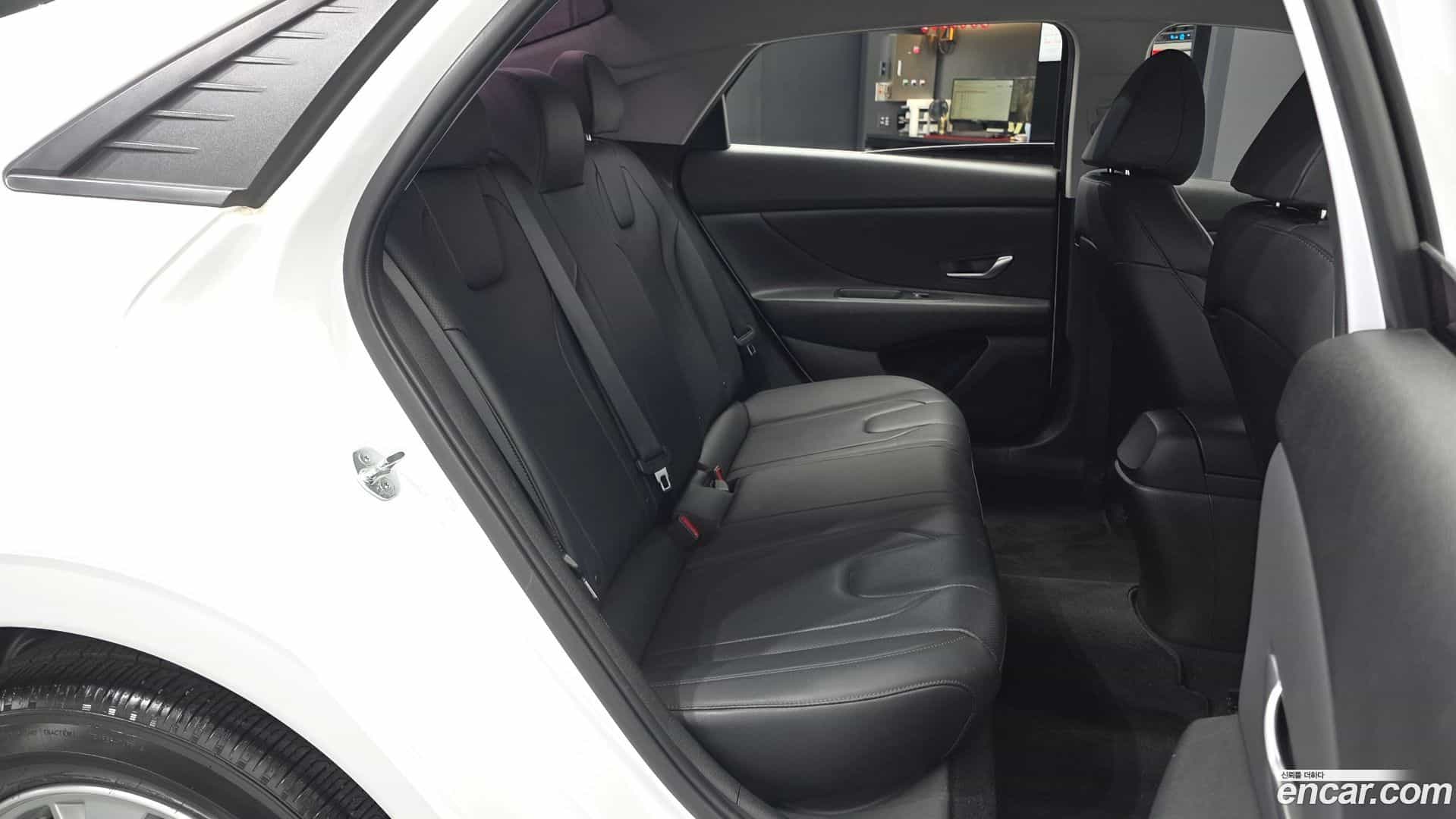 AVANTE Hyundai 2020.10-OPTION-016
