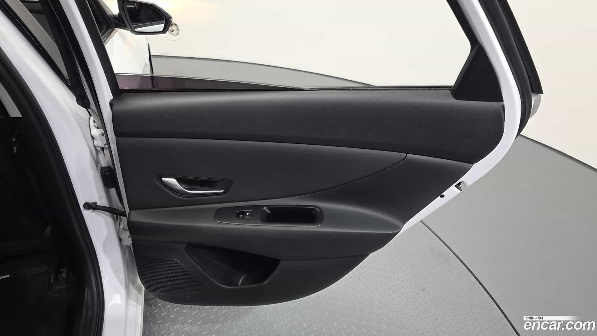 AVANTE Hyundai 2020.10-INNER-035