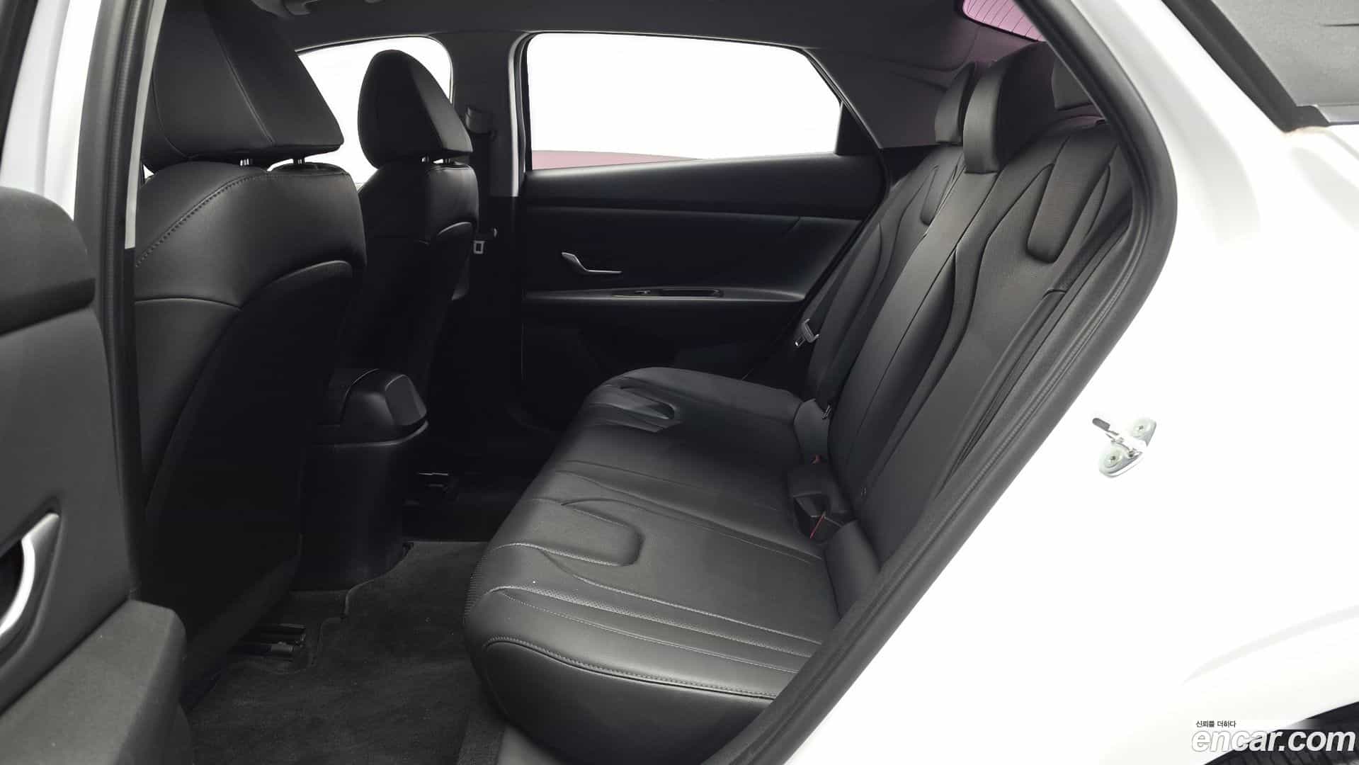 AVANTE Hyundai 2020.10-INNER-036