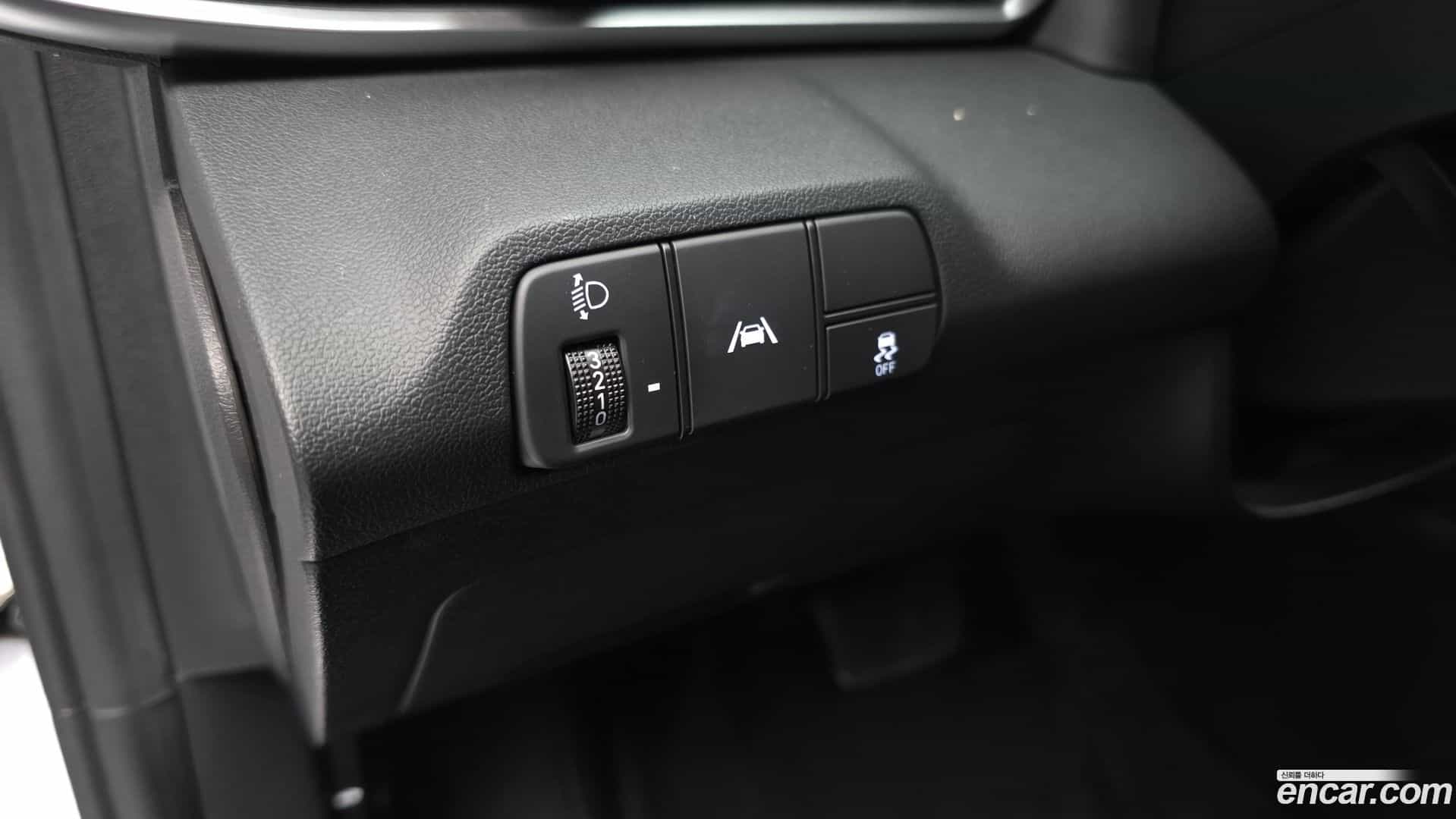 AVANTE Hyundai 2020.10-OPTION-040