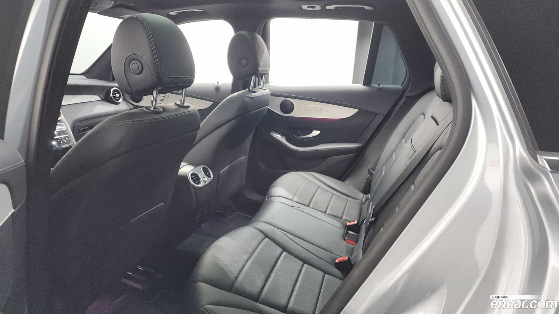 GLC-Class Mercedes-Benz 2021.11-OPTION-015
