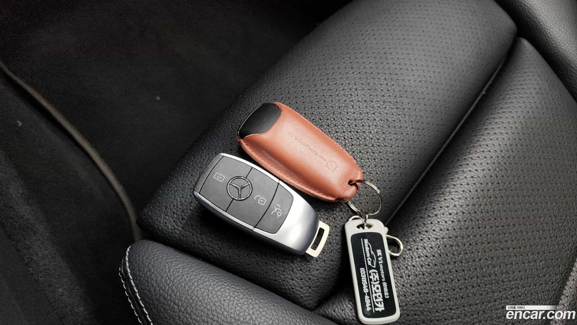 GLC-Class Mercedes-Benz 2021.11-OPTION-020