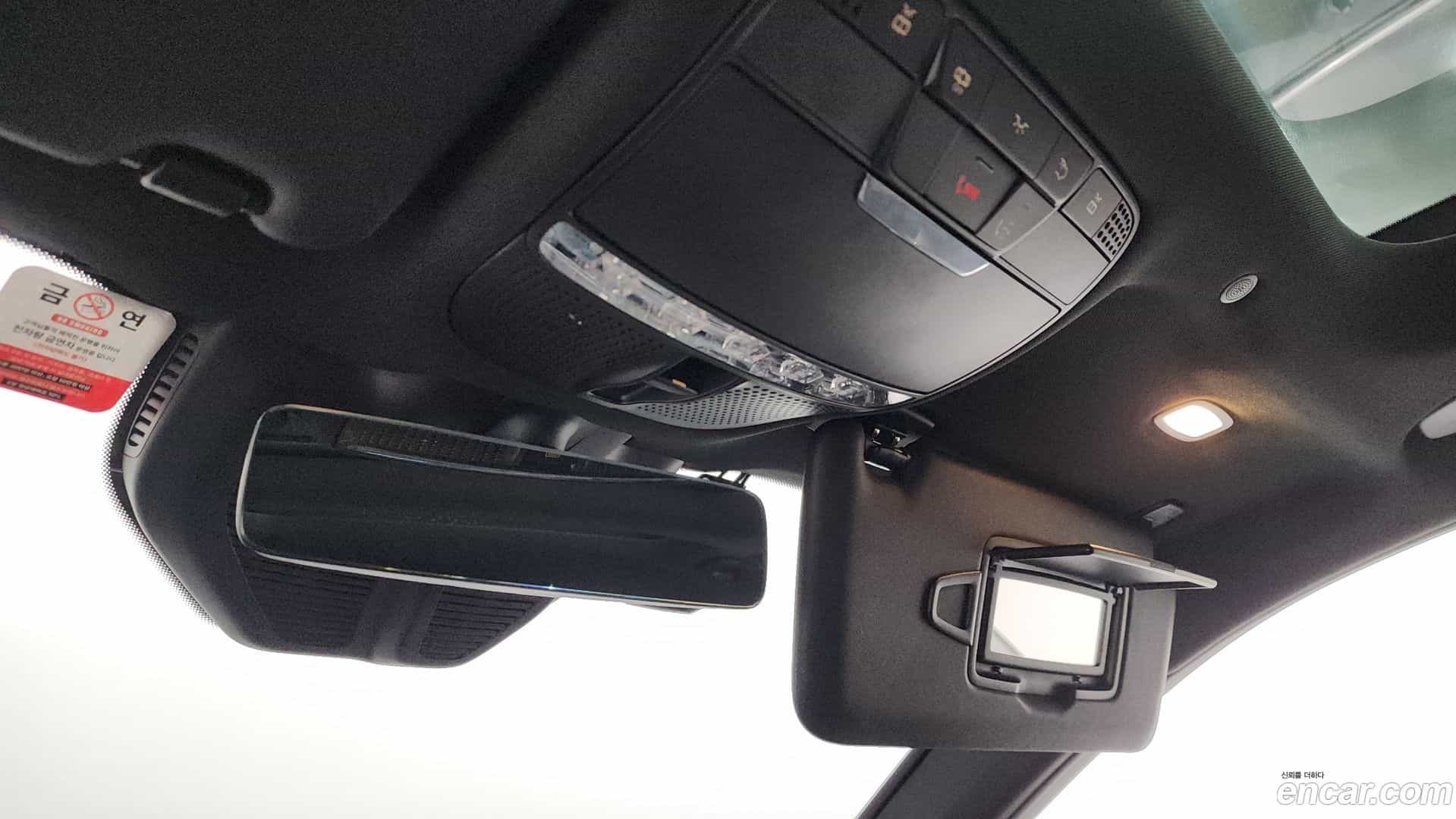 GLC-Class Mercedes-Benz 2021.11-OPTION-040