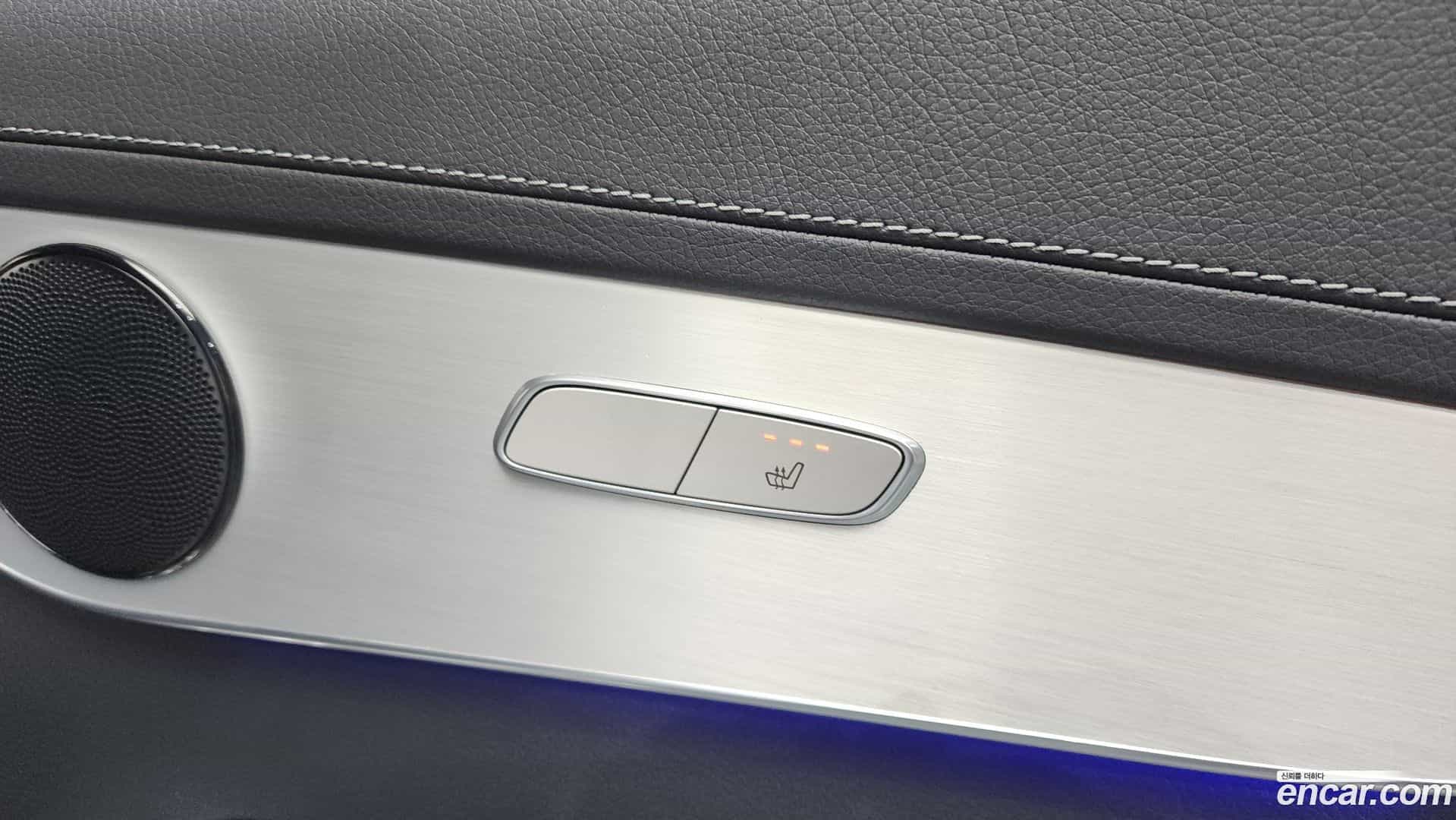 GLC-Class Mercedes-Benz 2021.11-OPTION-046