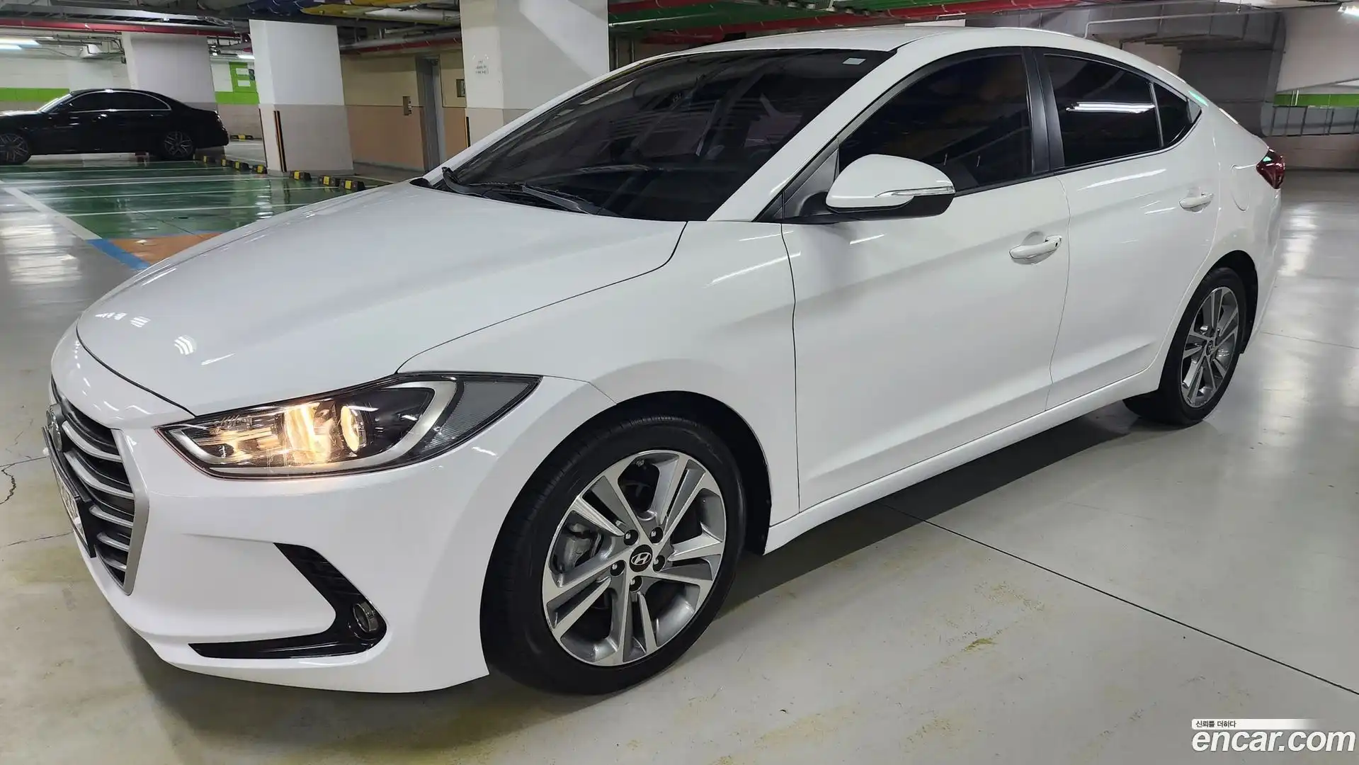 AVANTE Hyundai 2018.1-OUTER-006
