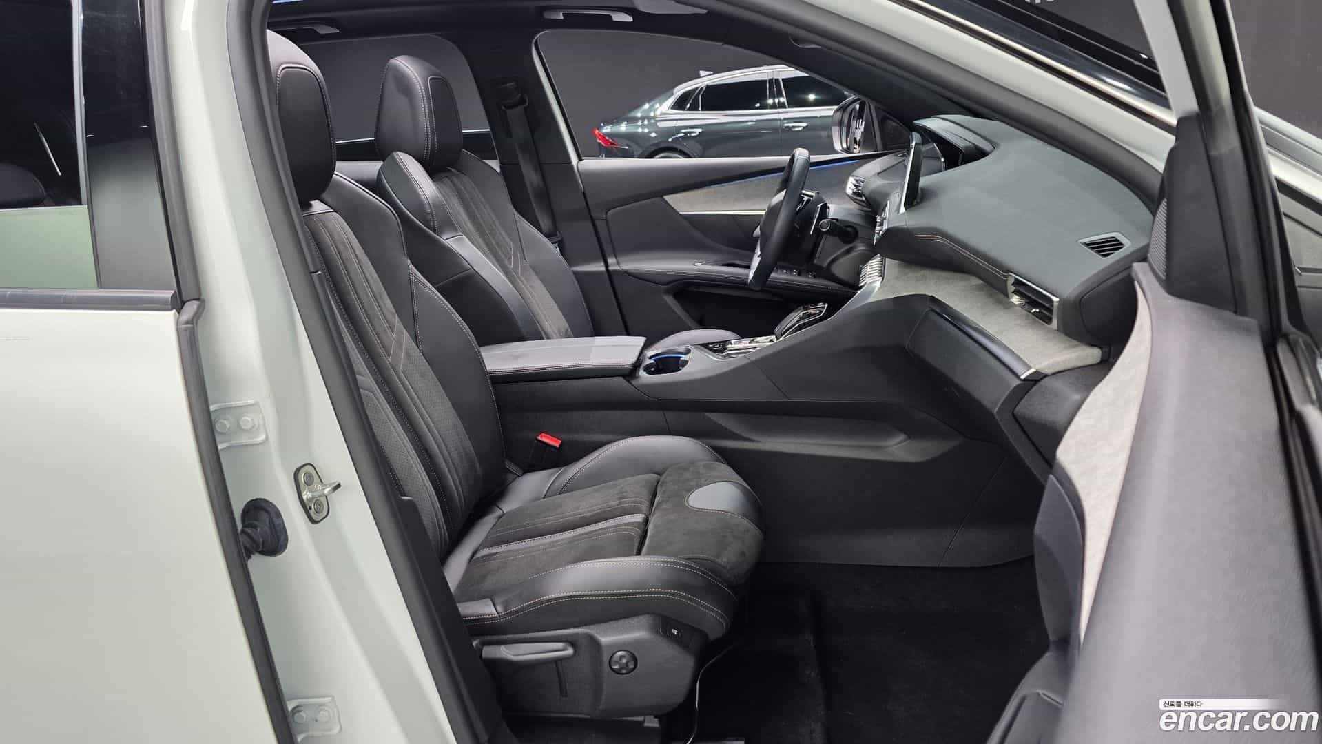 3008 Peugeot 2022.2-INNER-036